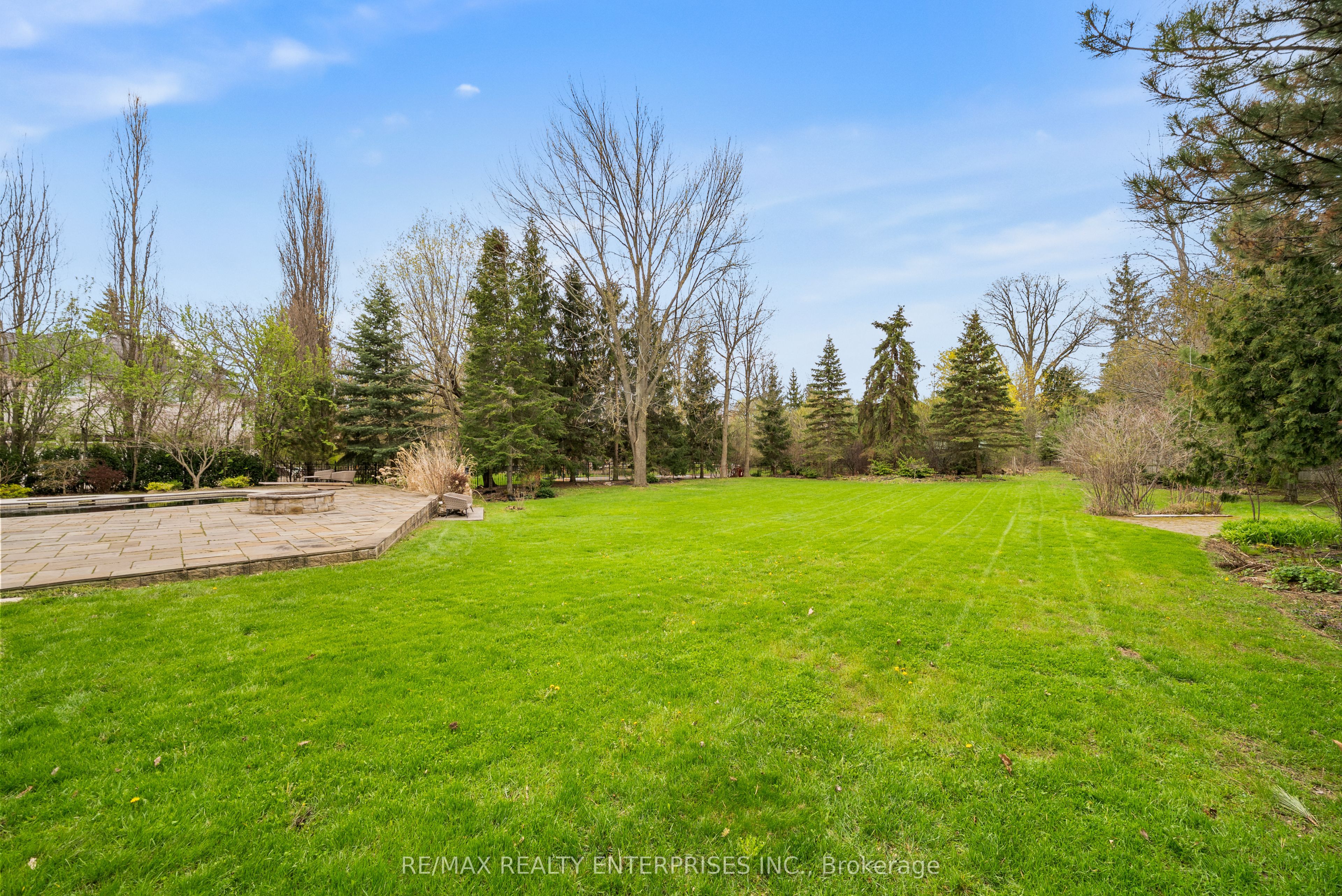 2154 Oneida Crescent Property Photo 42