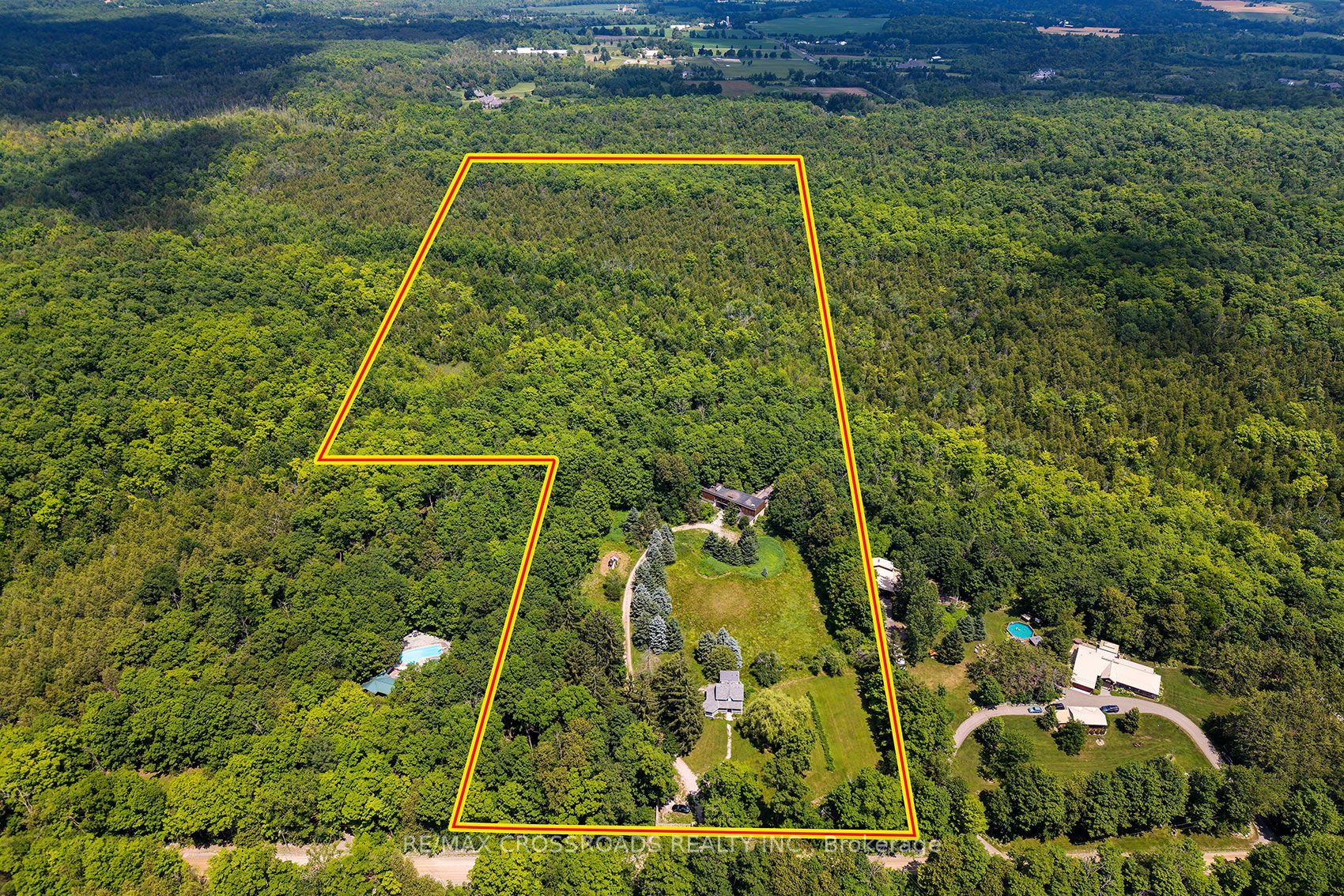 15135 Rockside Road Property Photo 3