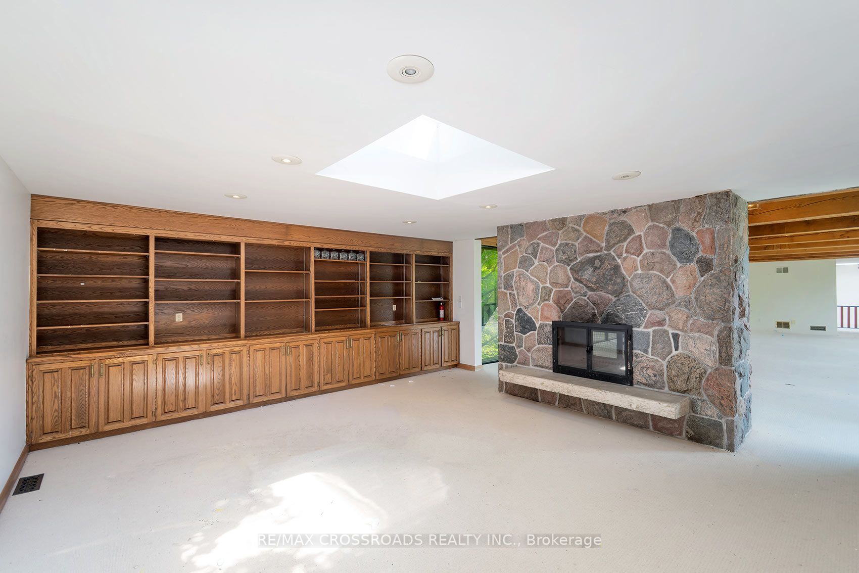 15135 Rockside Road Property Photo 14