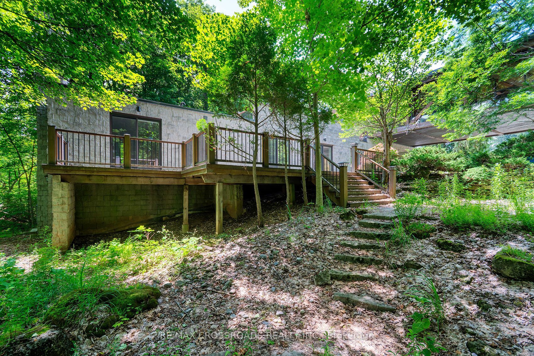 15135 Rockside Road Property Photo 22