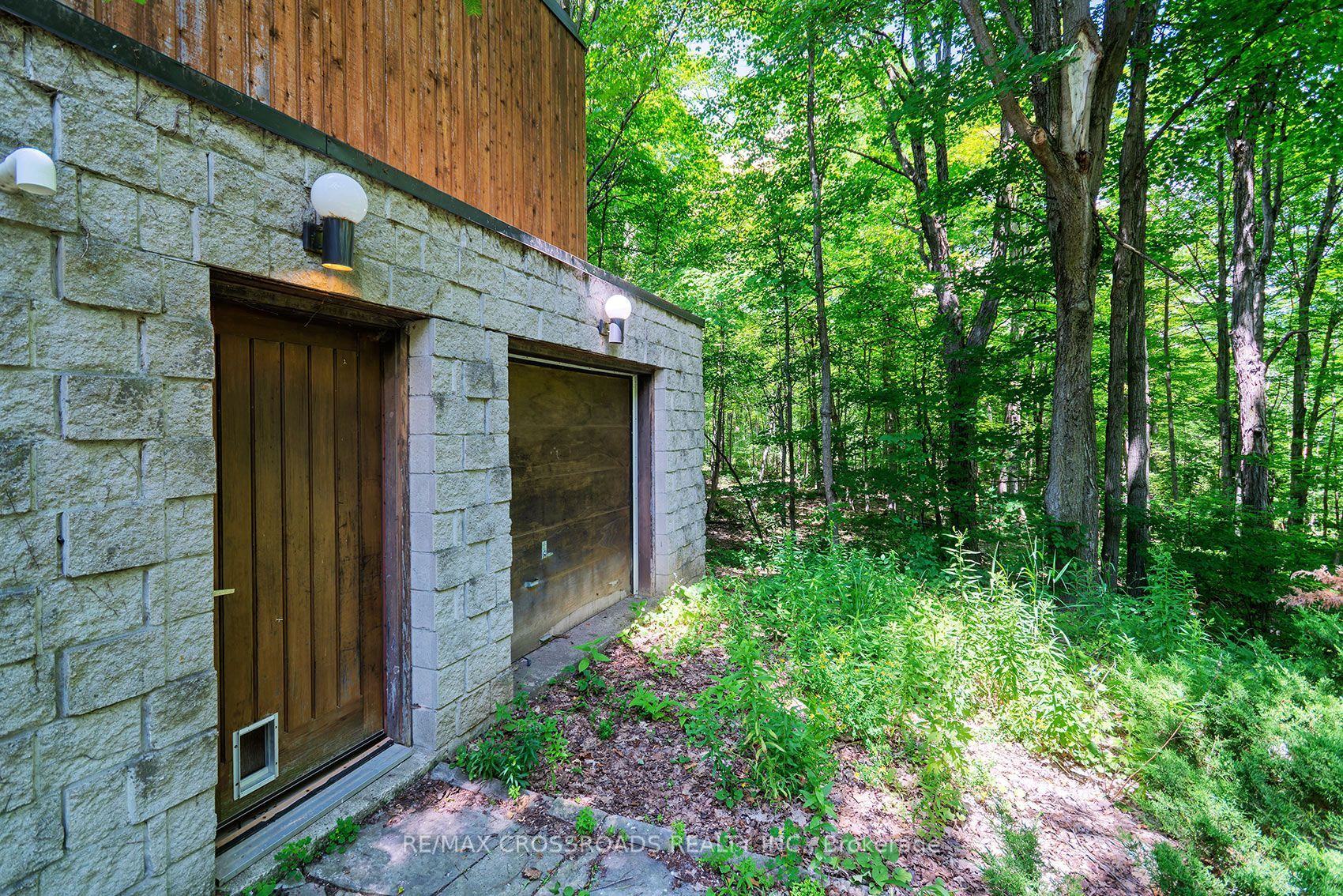 15135 Rockside Road Property Photo 25