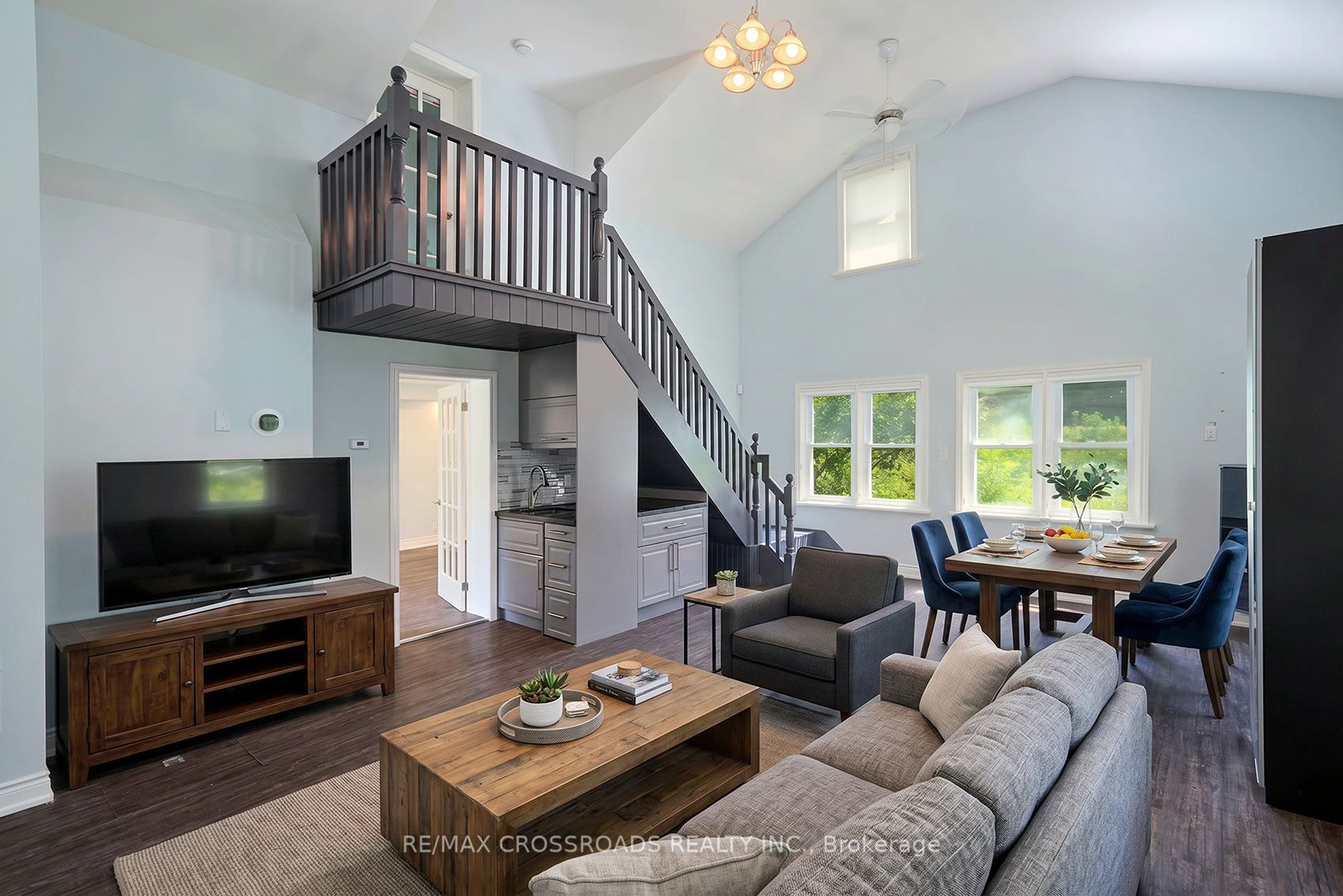 15135 Rockside Road Property Photo 27
