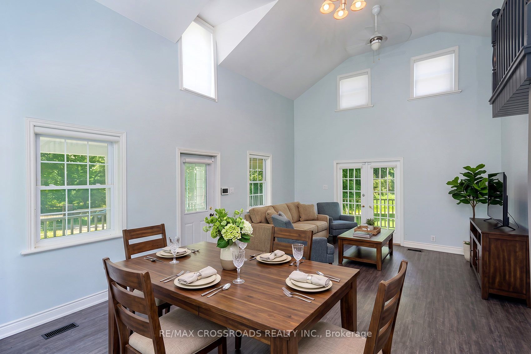 15135 Rockside Road Property Photo 28