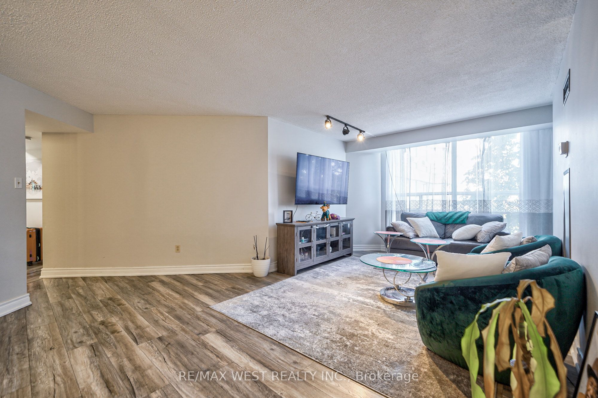 250 Webb Drive 503 Property Photo 15