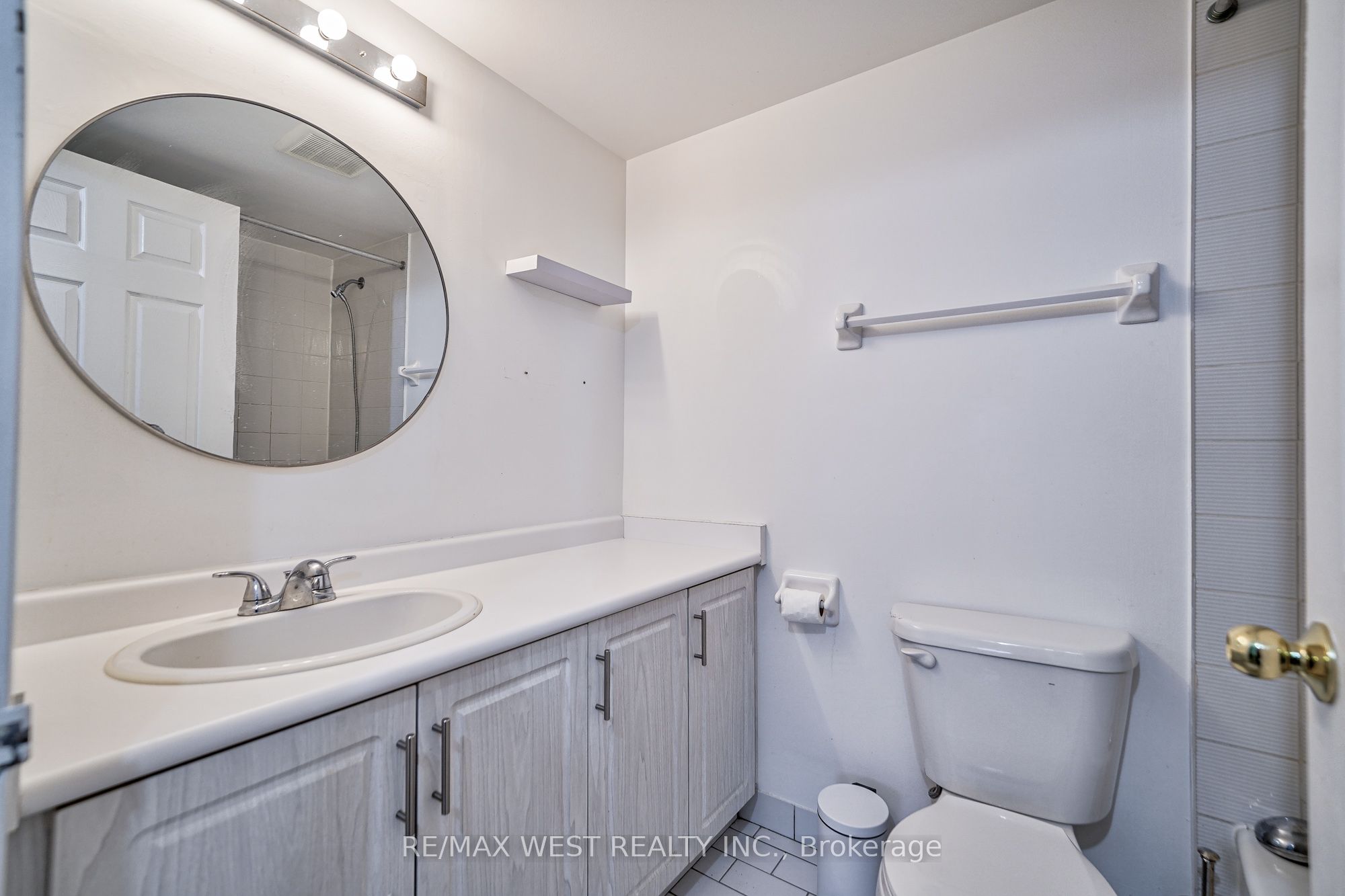 250 Webb Drive 503 Property Photo 28