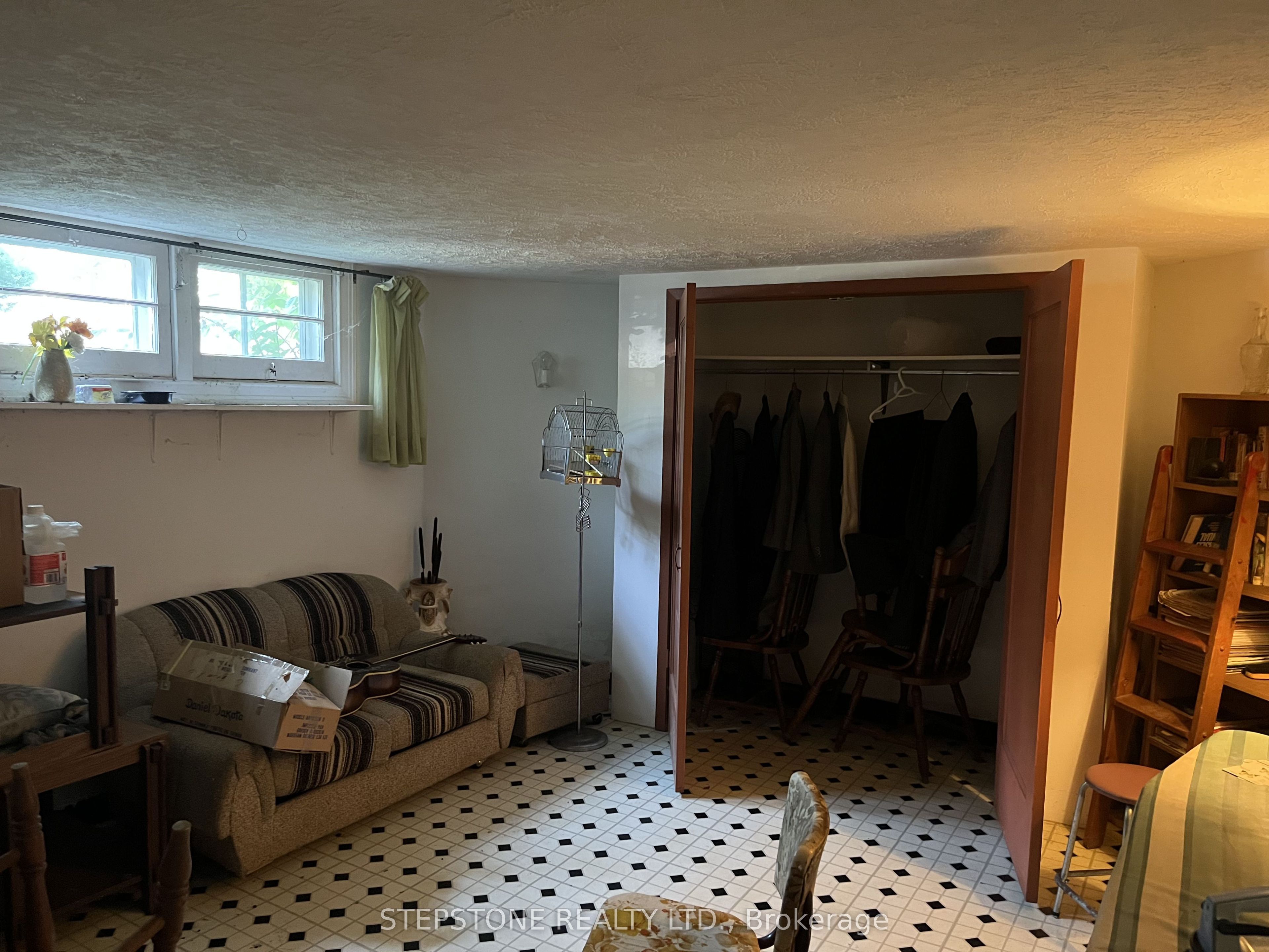 40 Glenvalley Drive S Property Photo 14