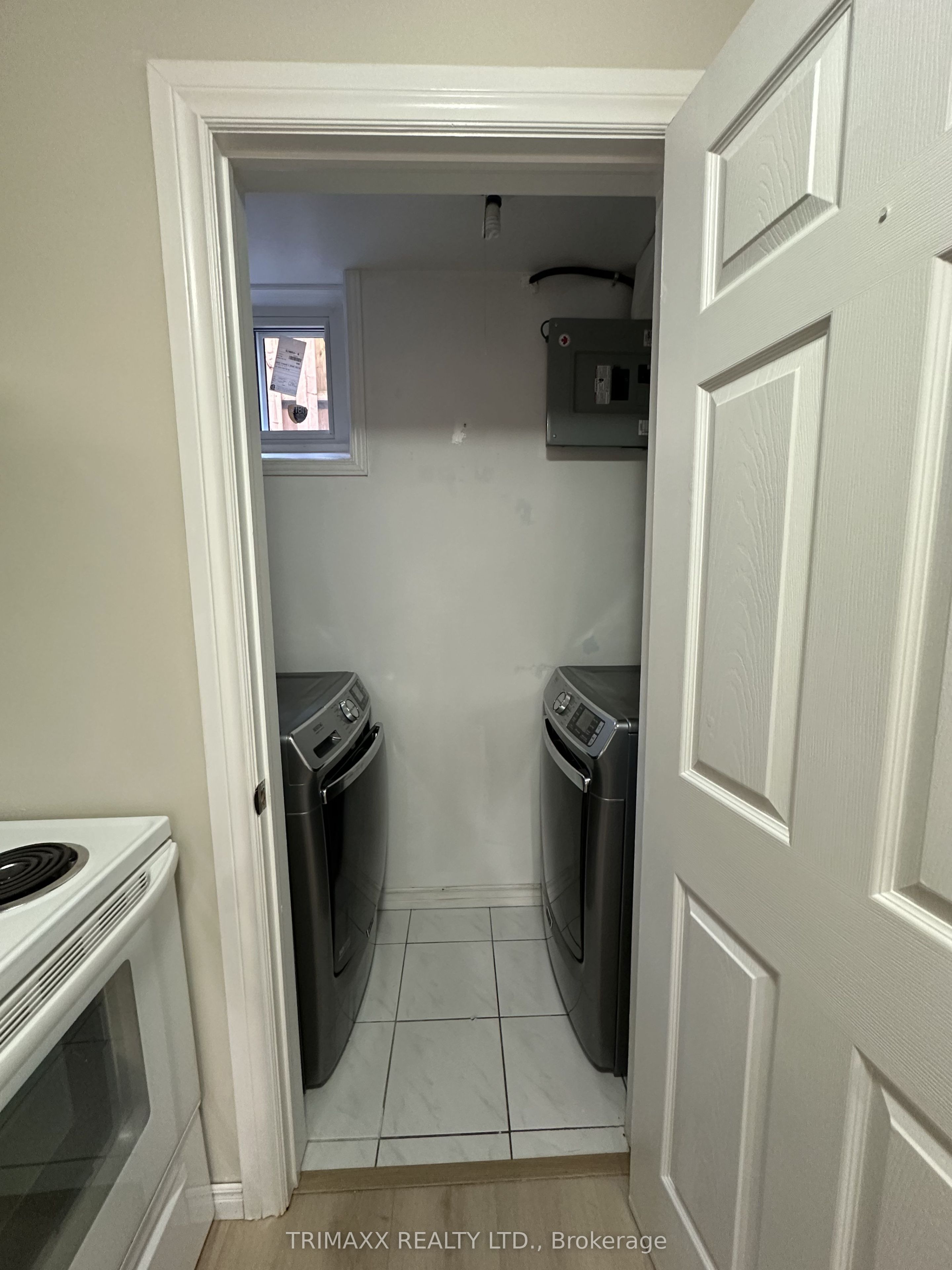 93 Jeffcoat Drive Bsmt Property Photo 14