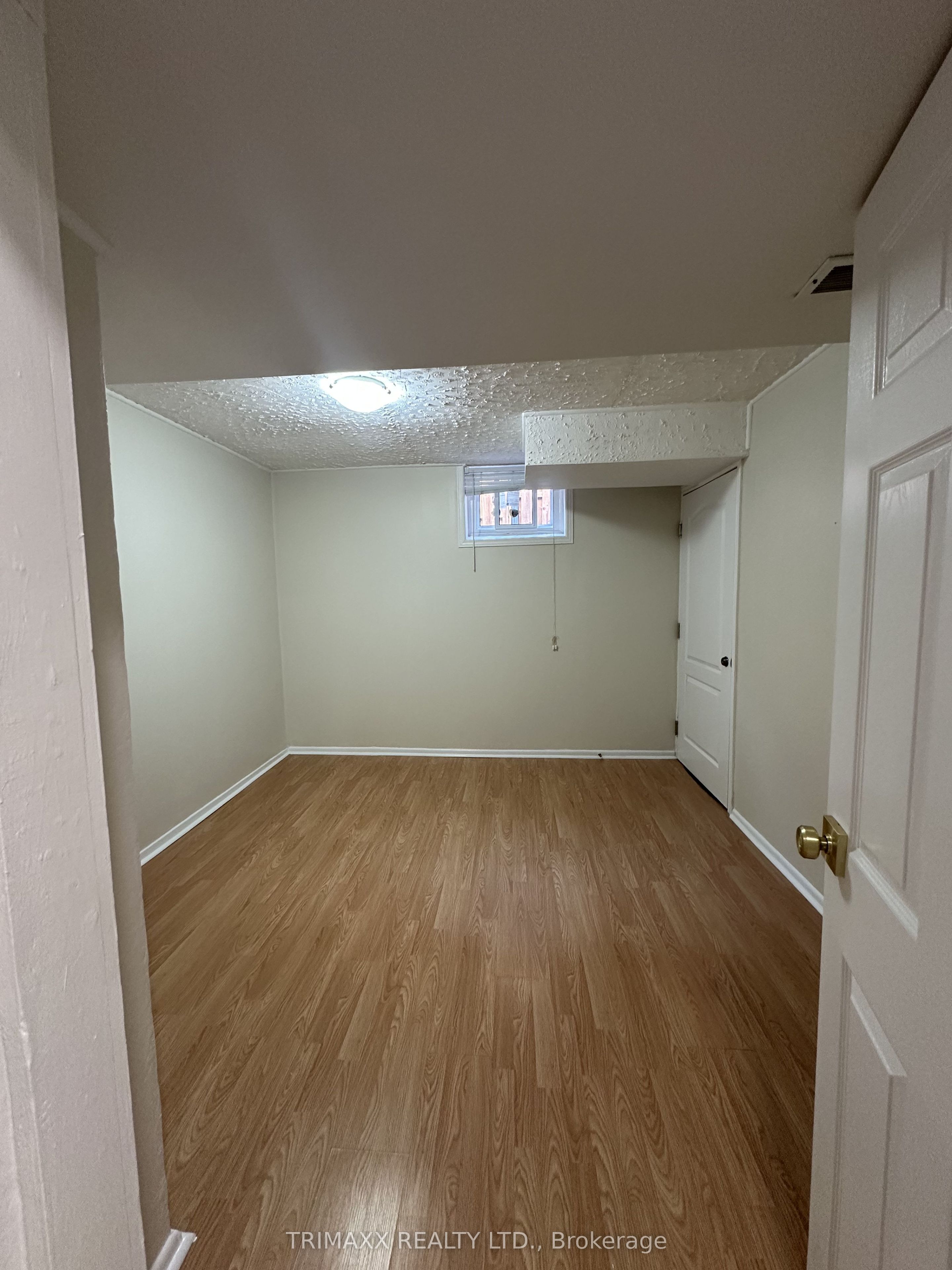 93 Jeffcoat Drive Bsmt Property Photo 16