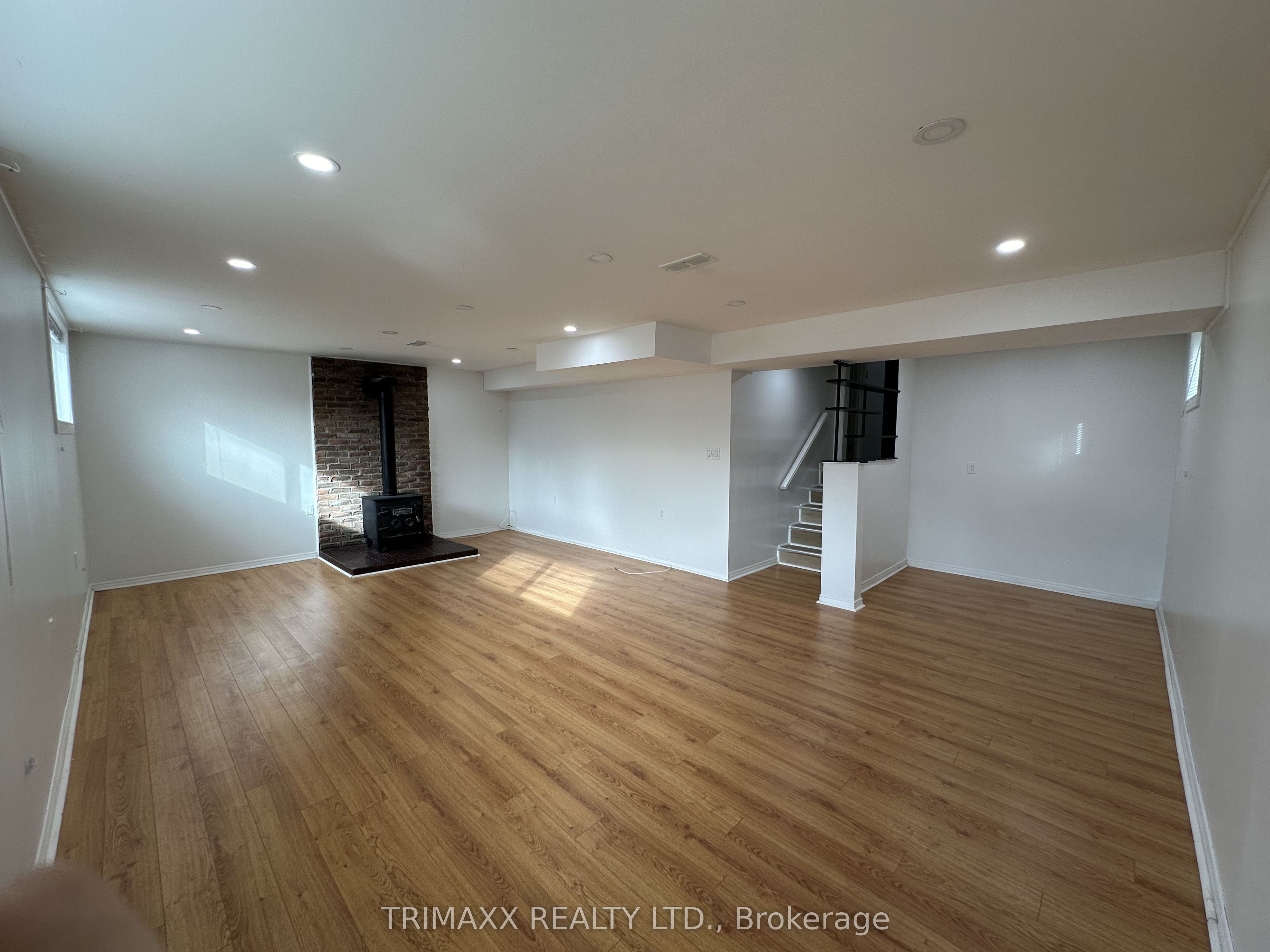 93 Jeffcoat Drive Bsmt Property Photo 26