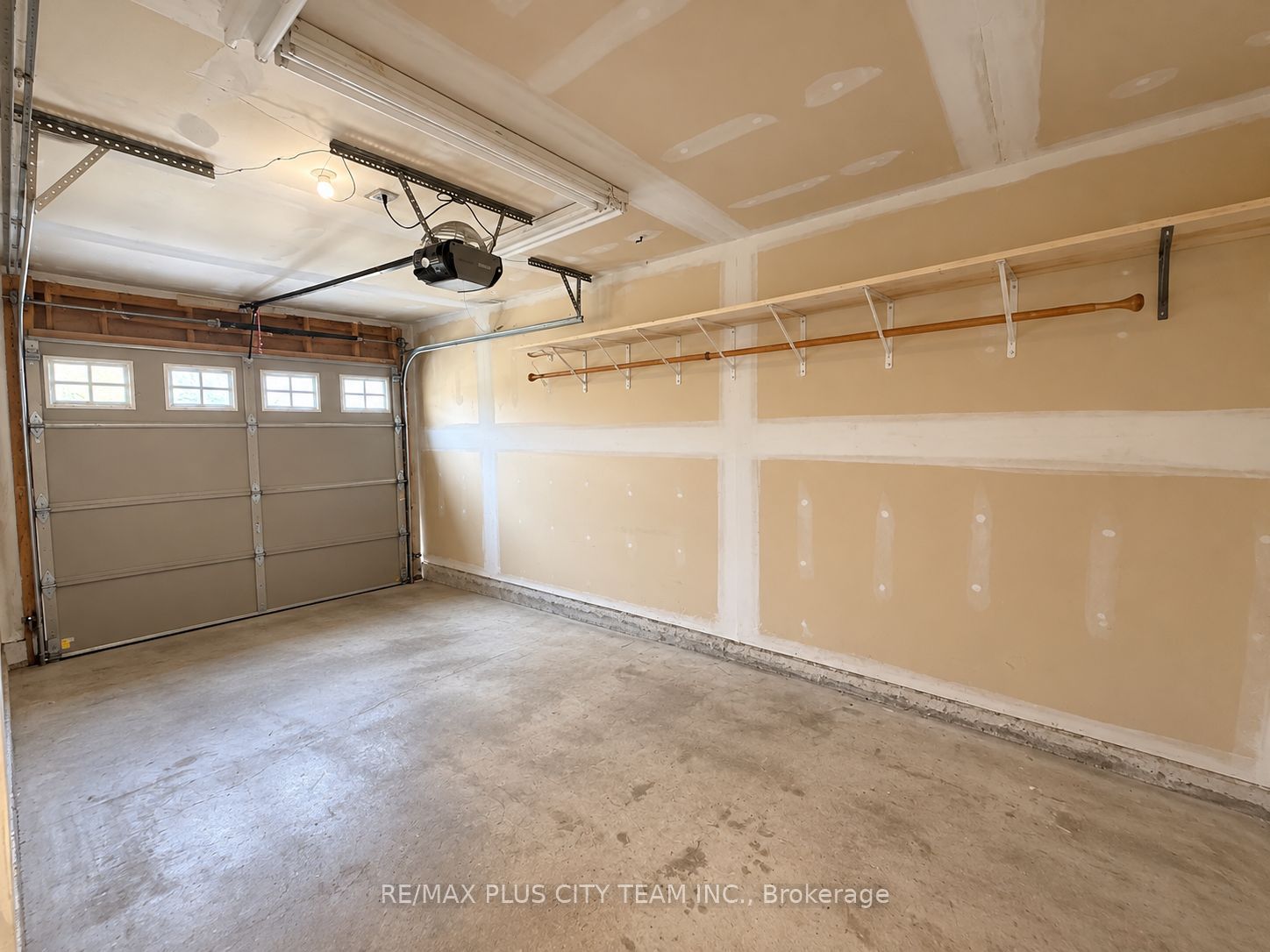 844 Luxton Drive Property Photo 11