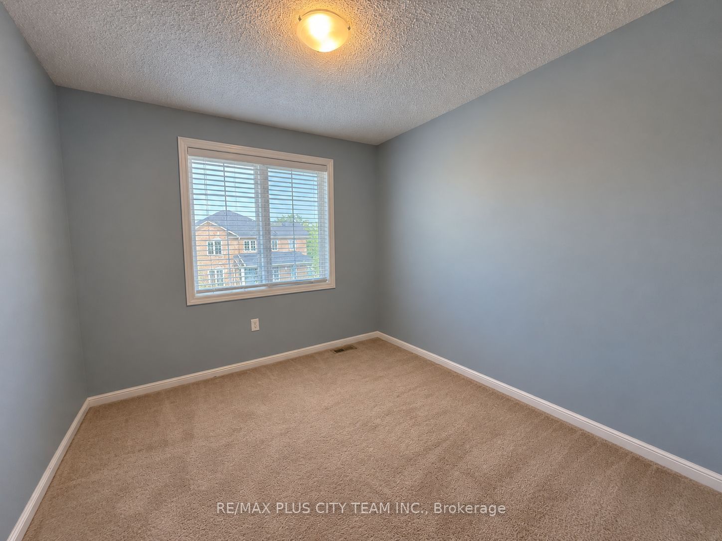 844 Luxton Drive Property Photo 15