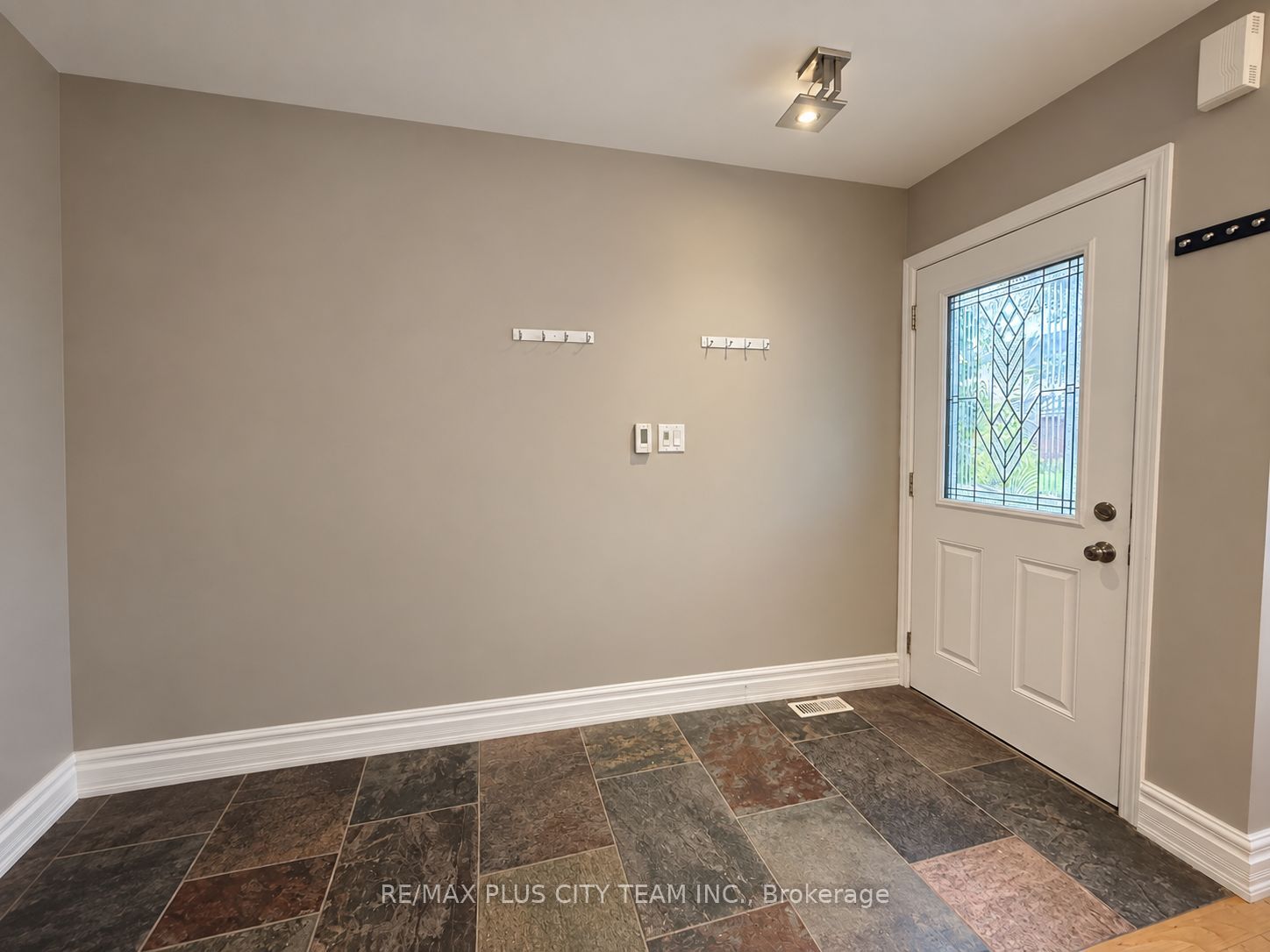 844 Luxton Drive Property Photo 23