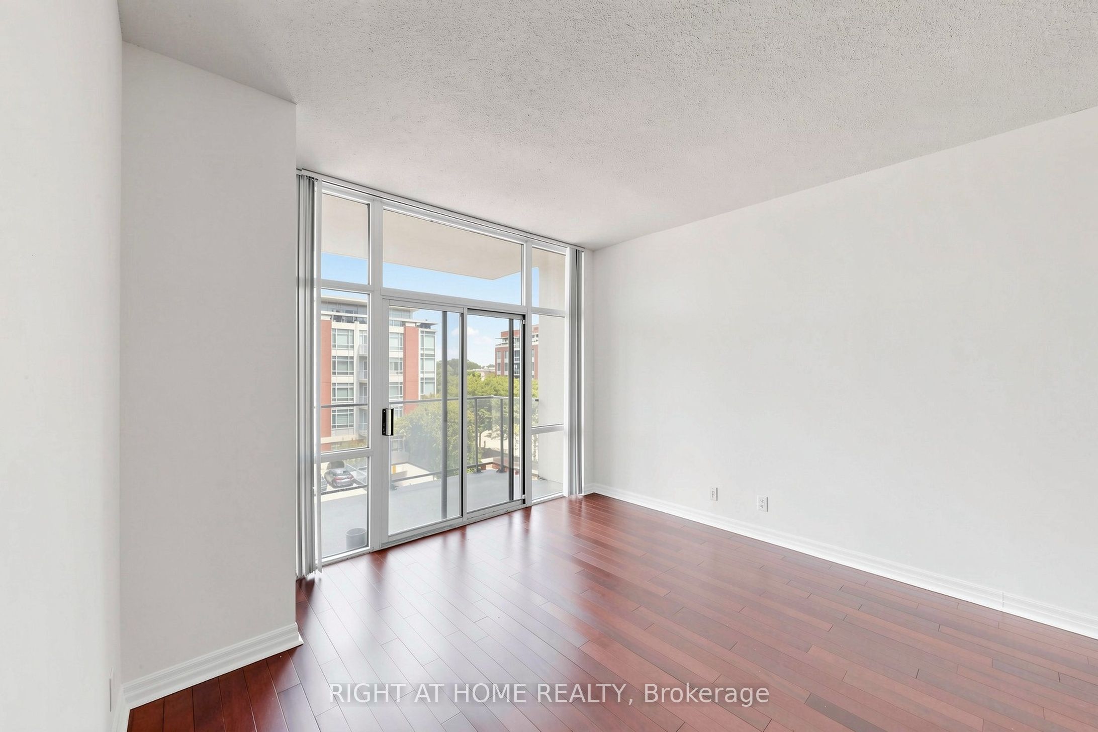 70 Port Street E 408 Property Photo 10