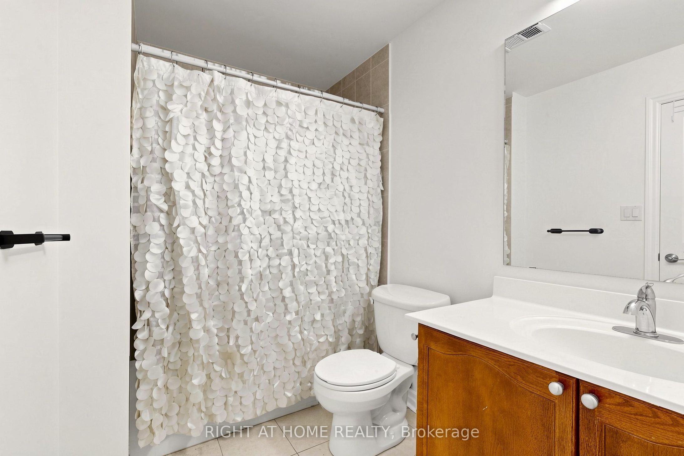 70 Port Street E 408 Property Photo 25