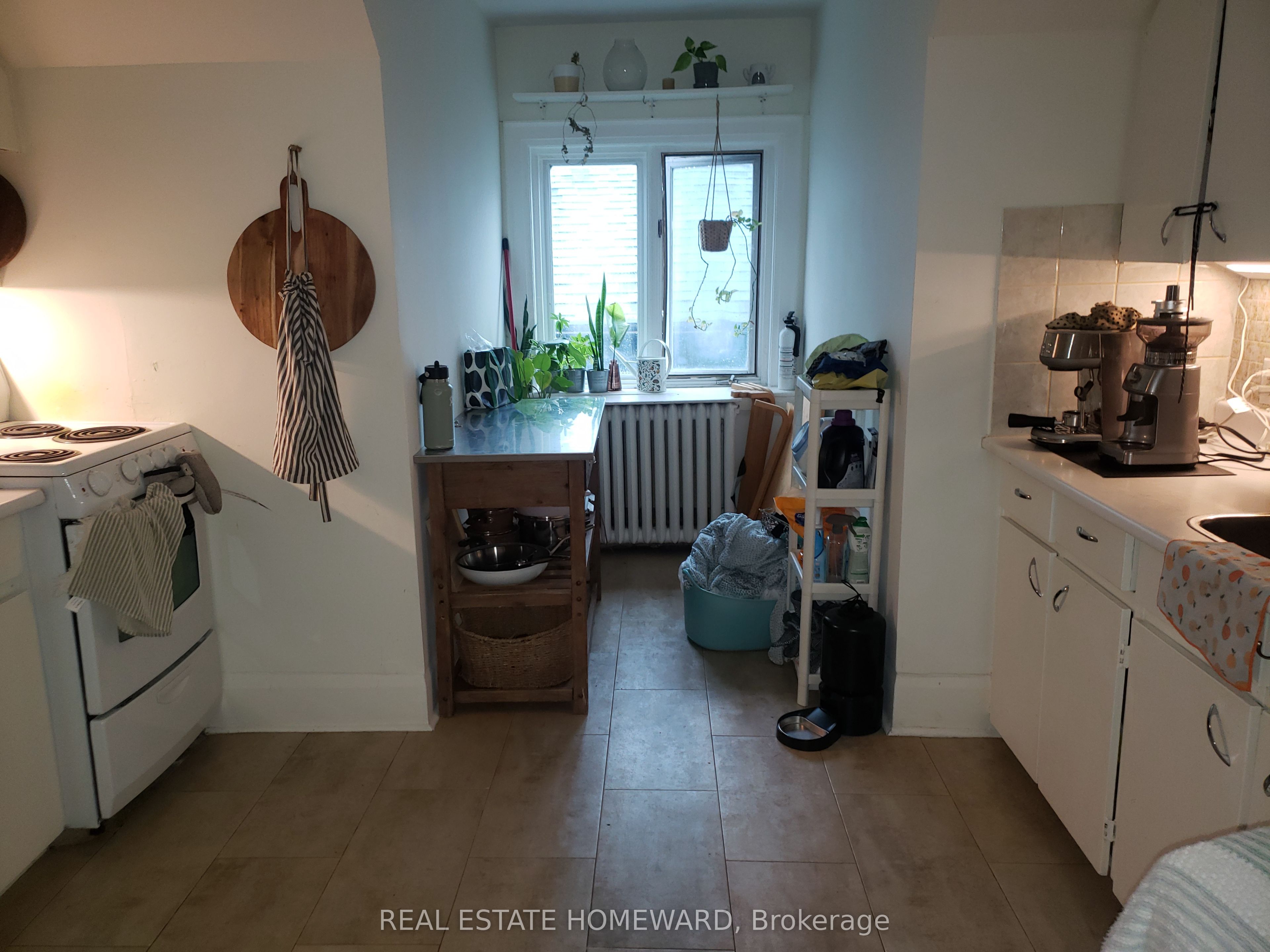 435 Parkside Drive 4 Property Photo 3