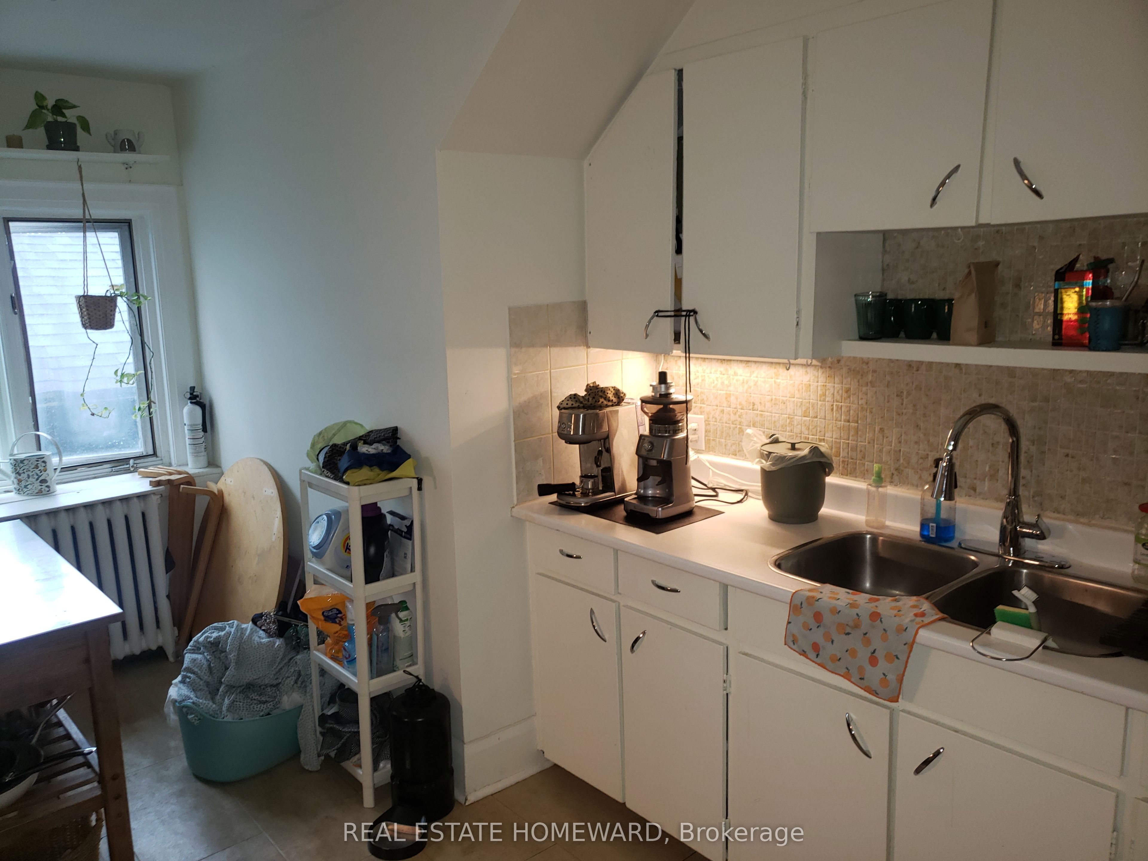 435 Parkside Drive 4 Property Photo 5