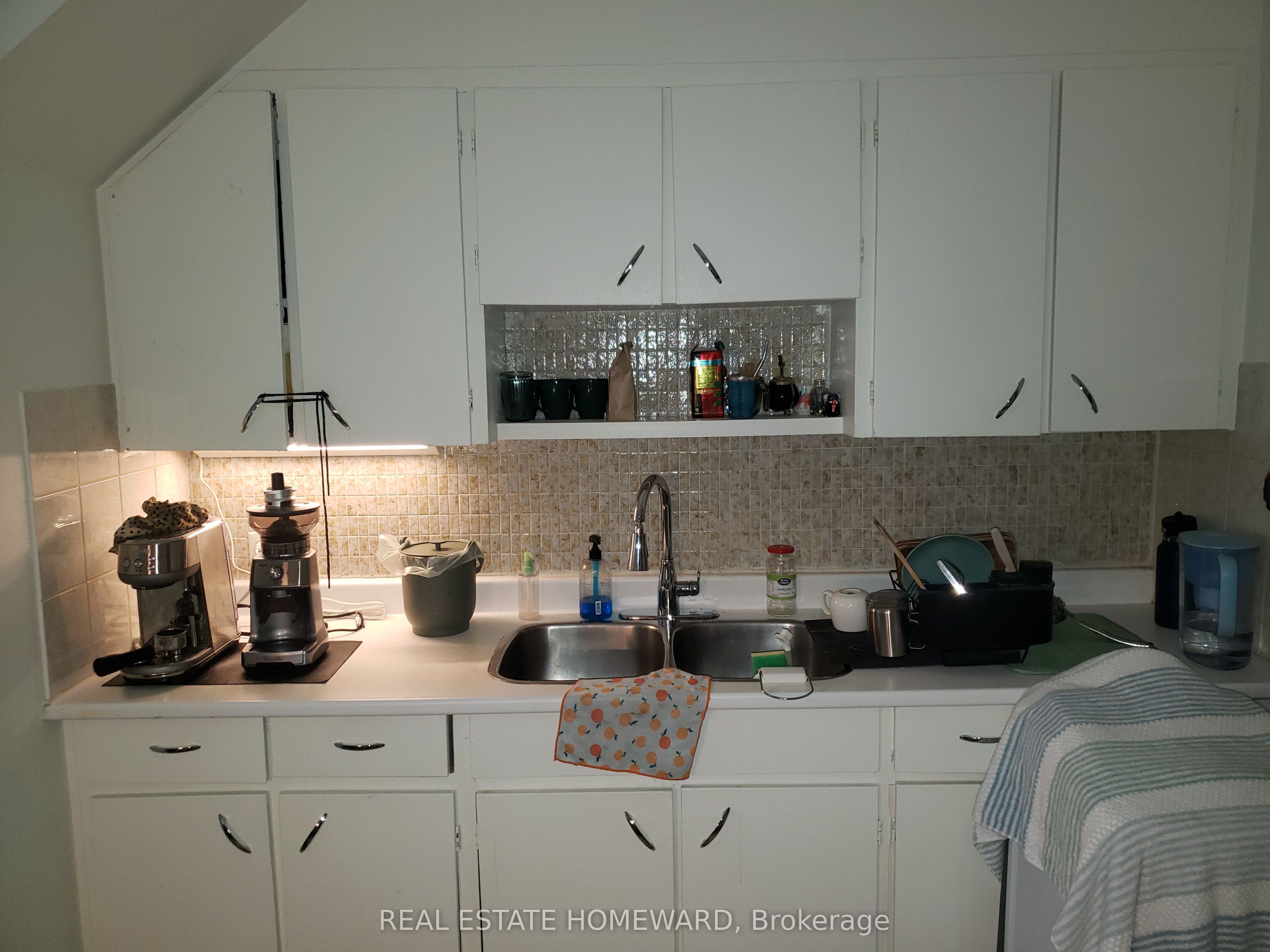 435 Parkside Drive 4 Property Photo 8