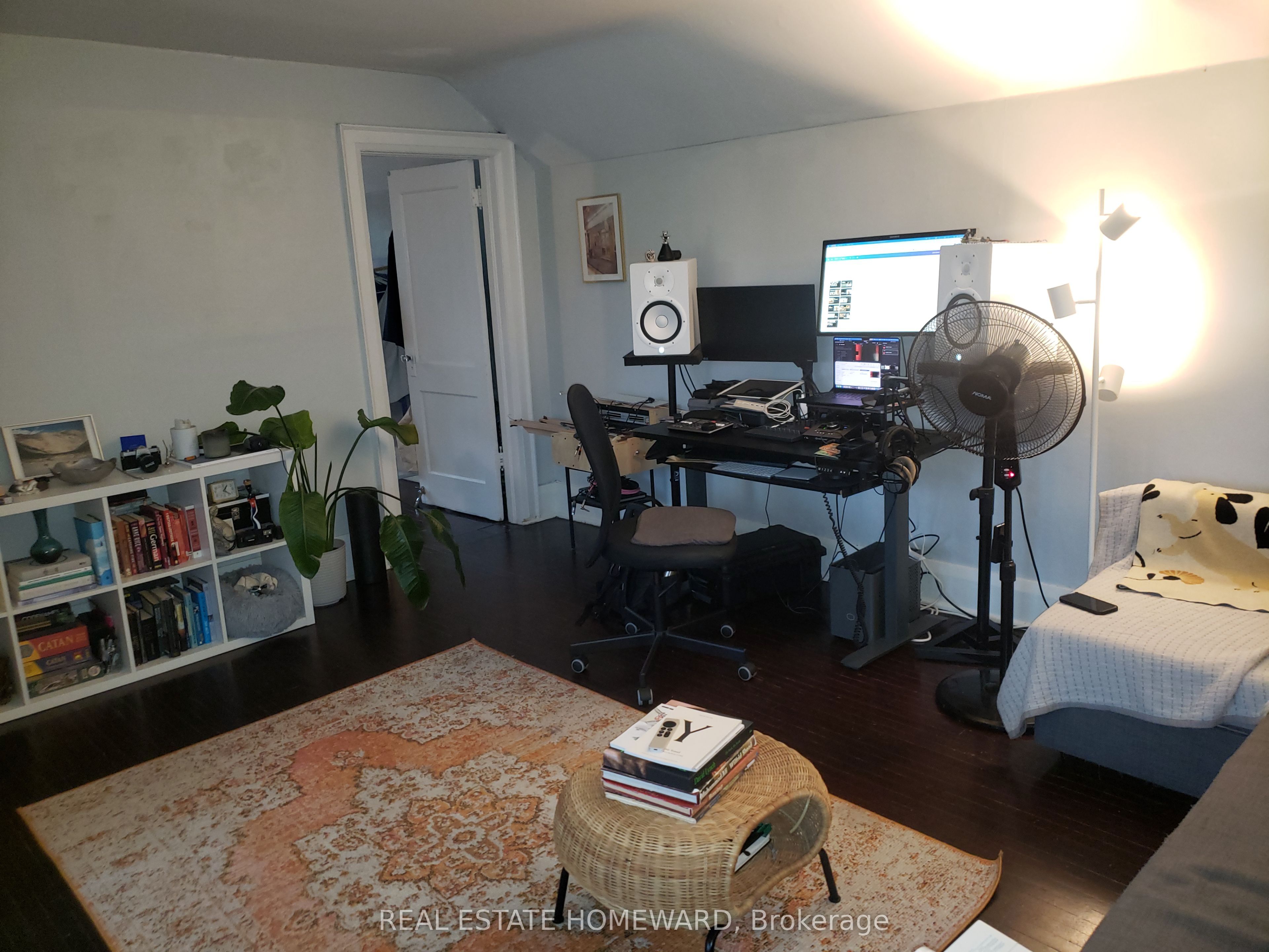 435 Parkside Drive 4 Property Photo 11