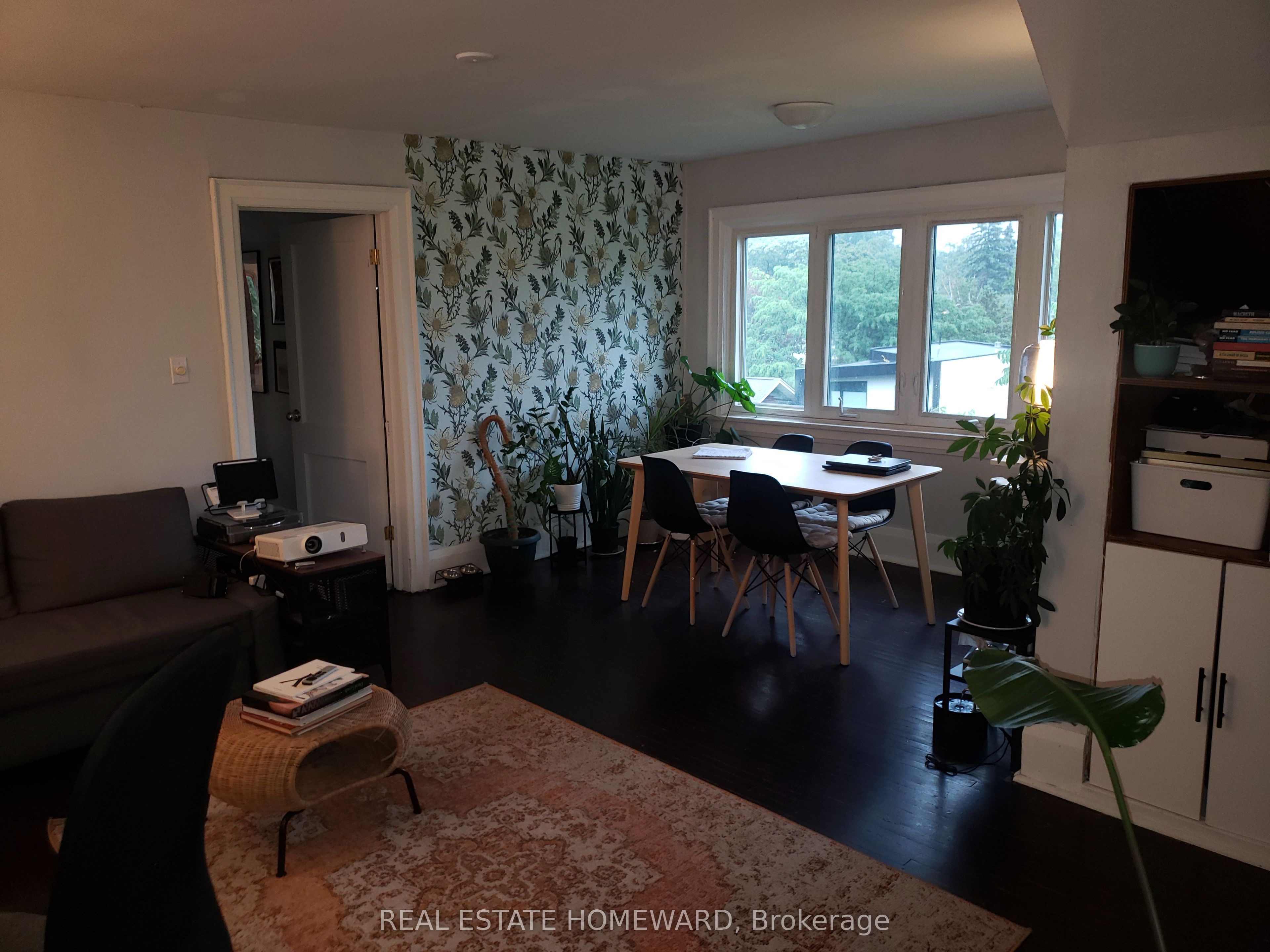 435 Parkside Drive 4 Property Photo 12