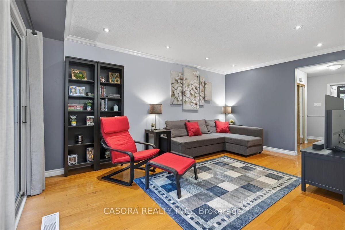 479 Woodview Road Property Photo 13
