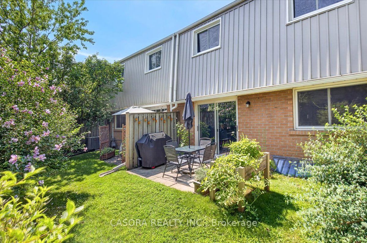 479 Woodview Road Property Photo 44