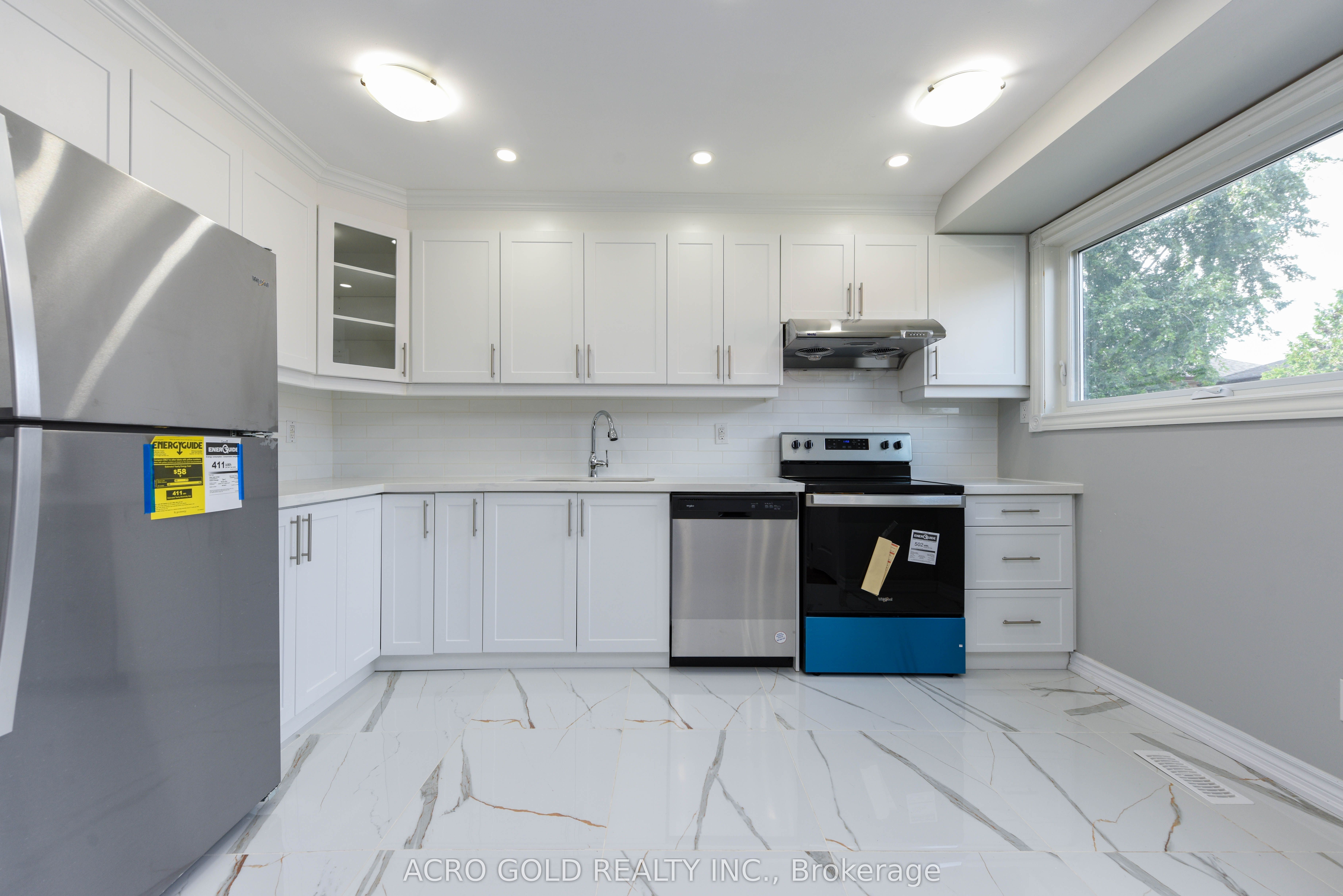 19 Hoskins Square Property Photo 10