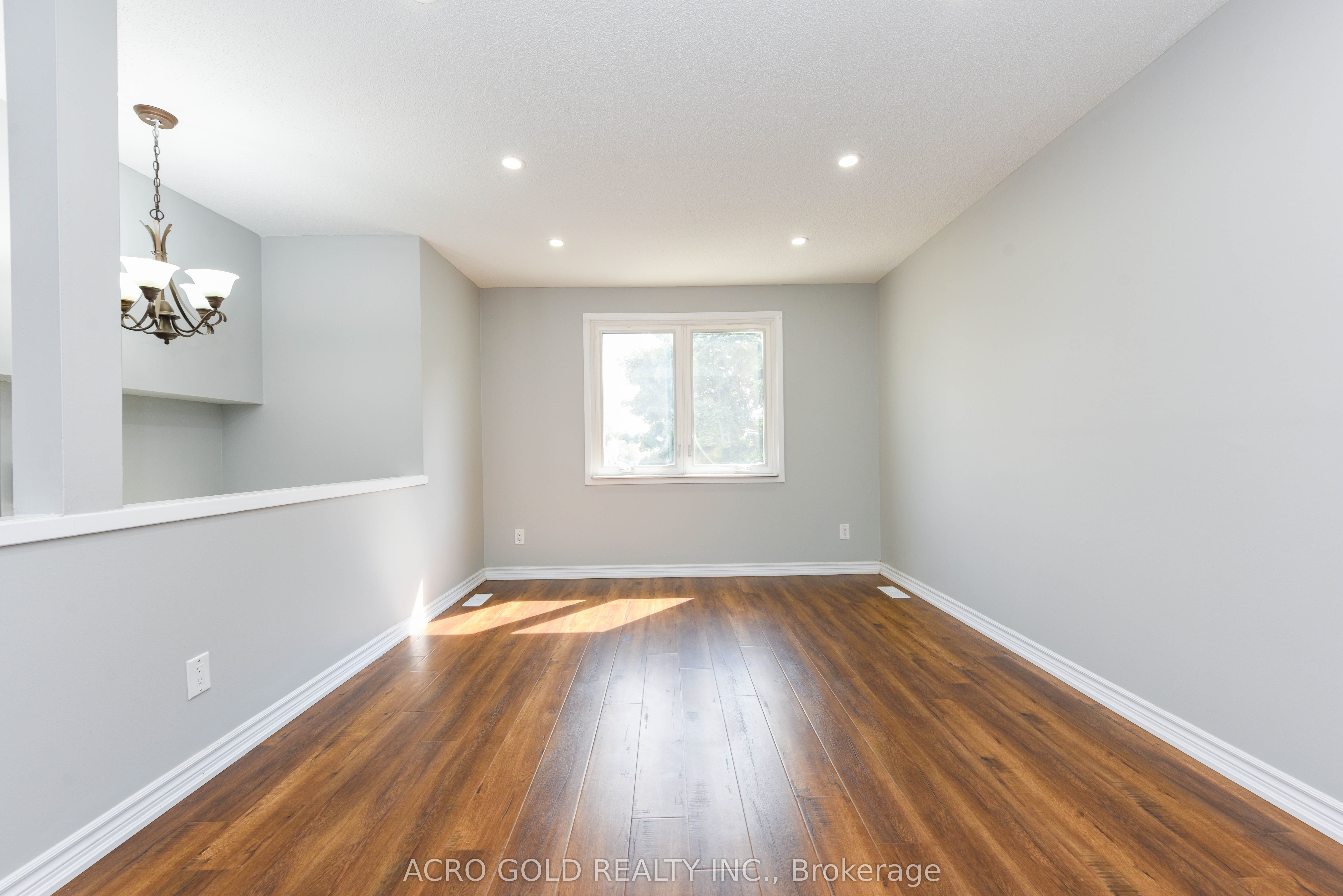 19 Hoskins Square Property Photo 20