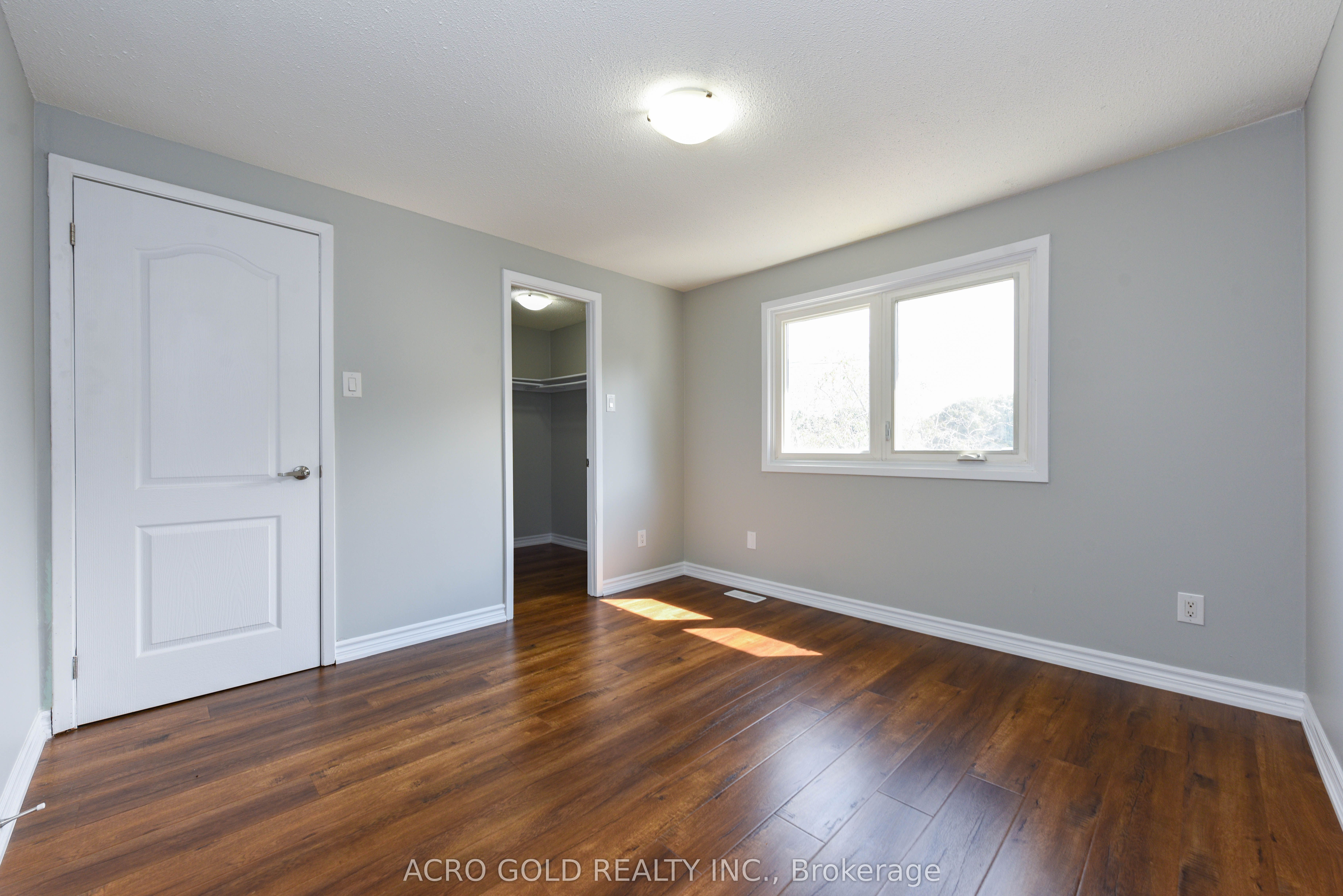 19 Hoskins Square Property Photo 23