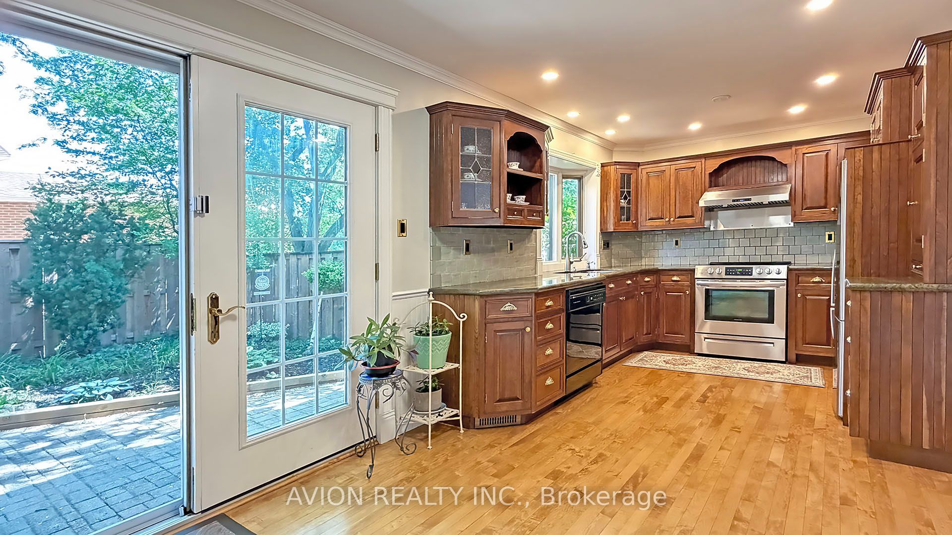 1413 Harmsworth Square Property Photo 11