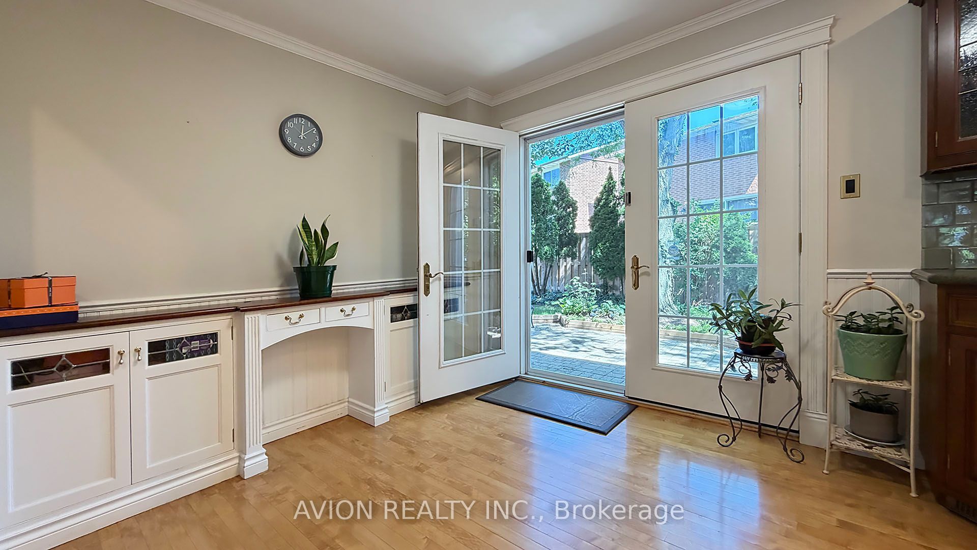 1413 Harmsworth Square Property Photo 15