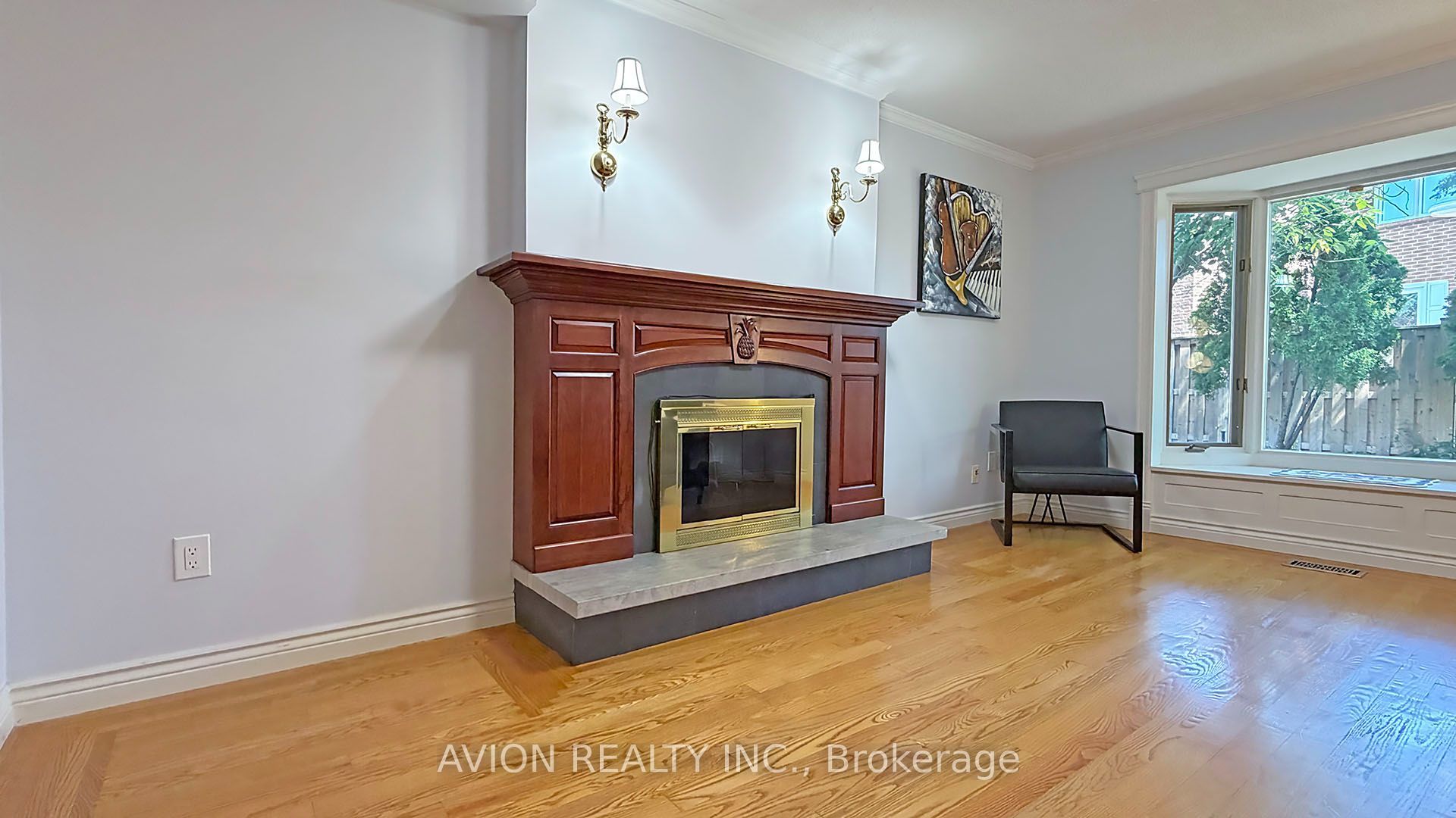 1413 Harmsworth Square Property Photo 19