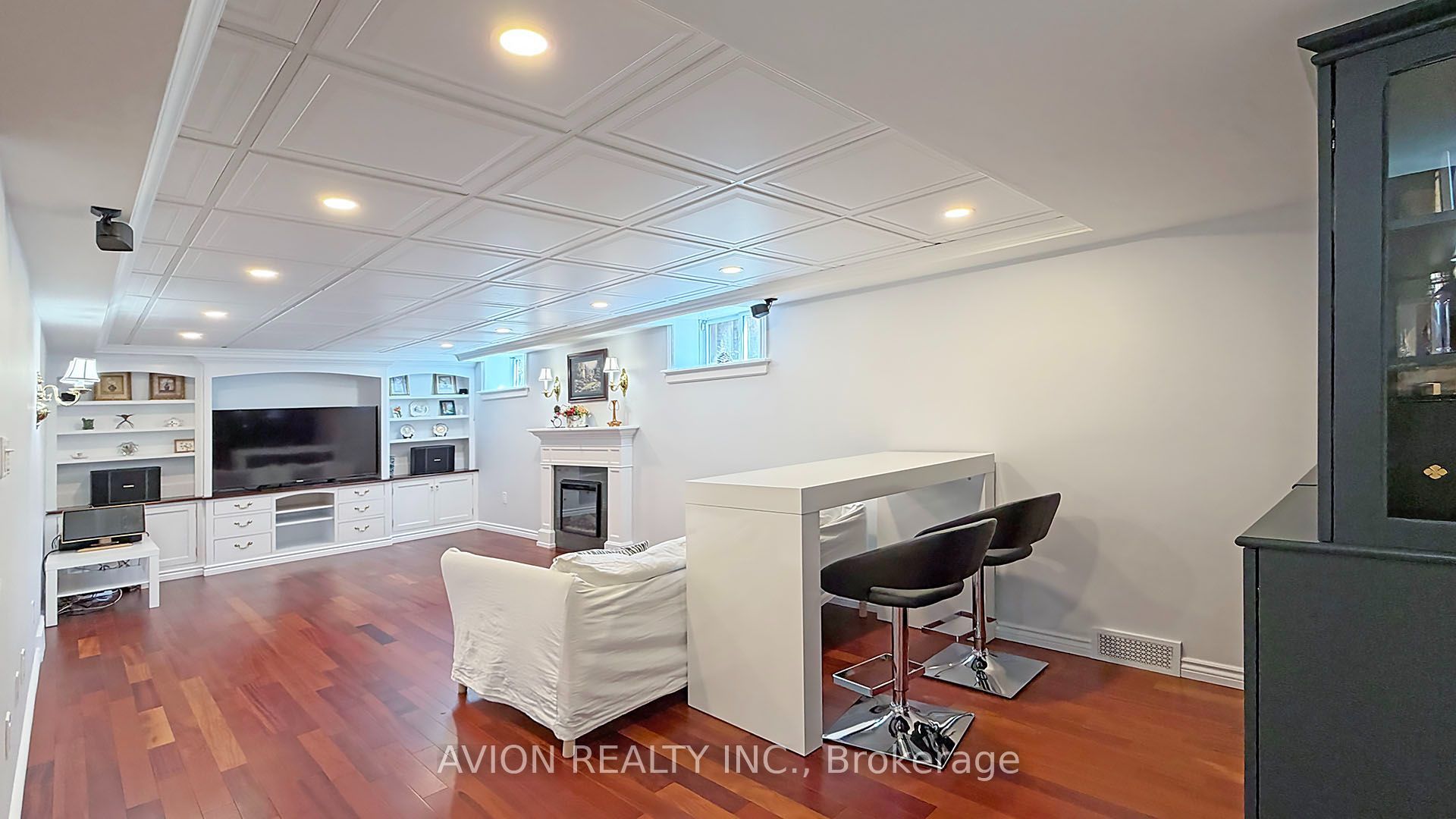 1413 Harmsworth Square Property Photo 33