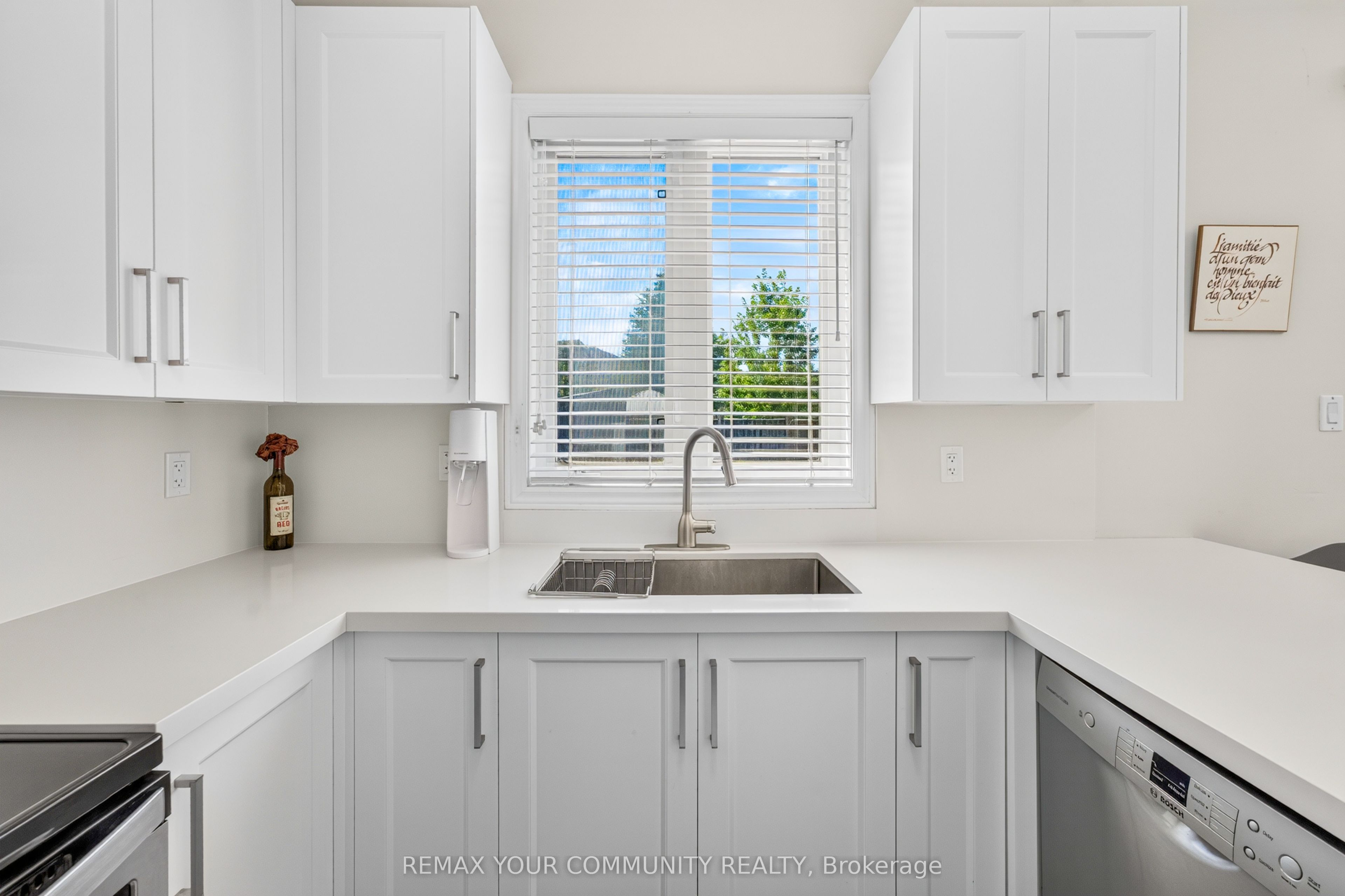 5578 Waterwind Crescent Property Photo 24
