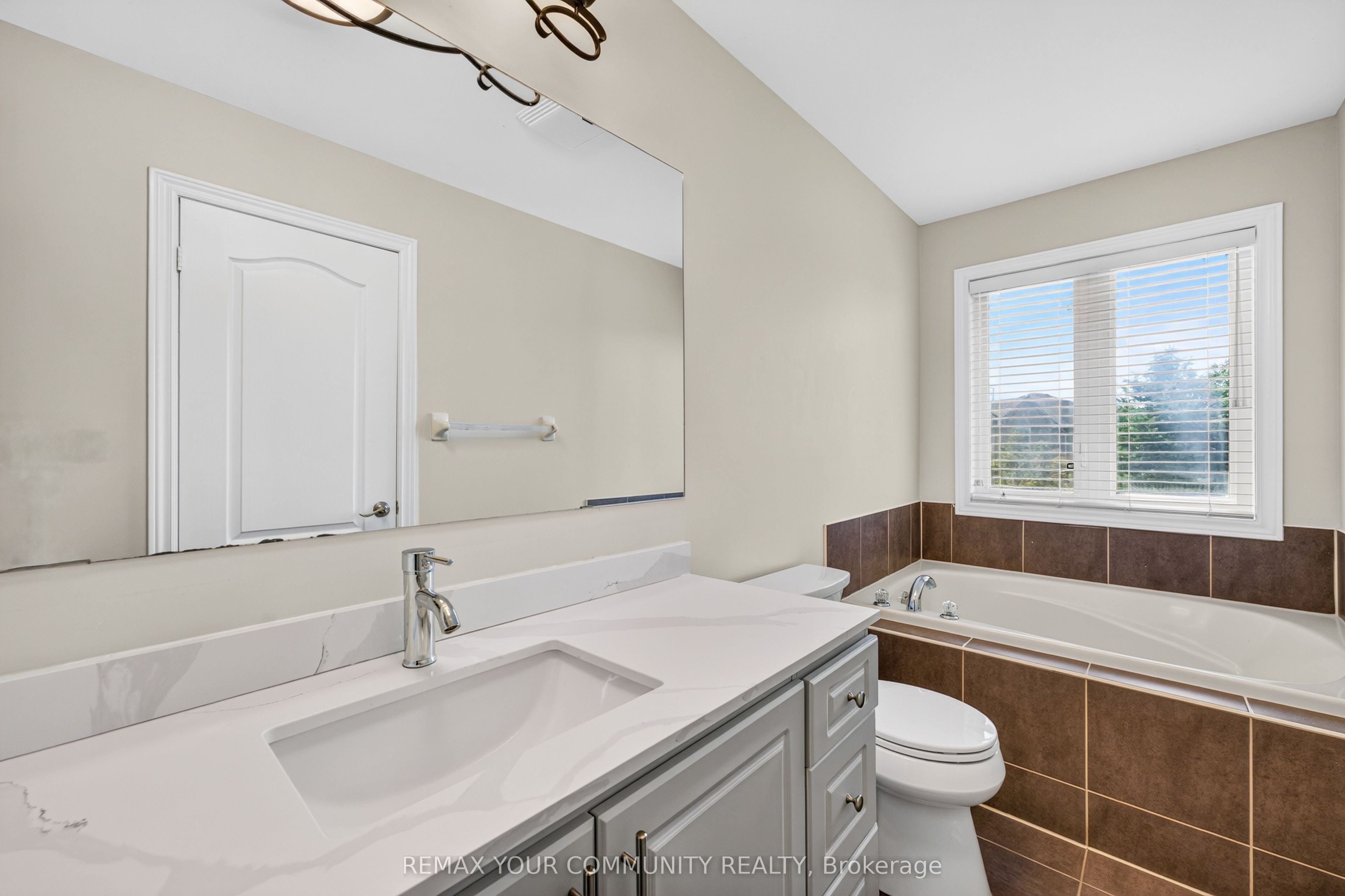 5578 Waterwind Crescent Property Photo 41