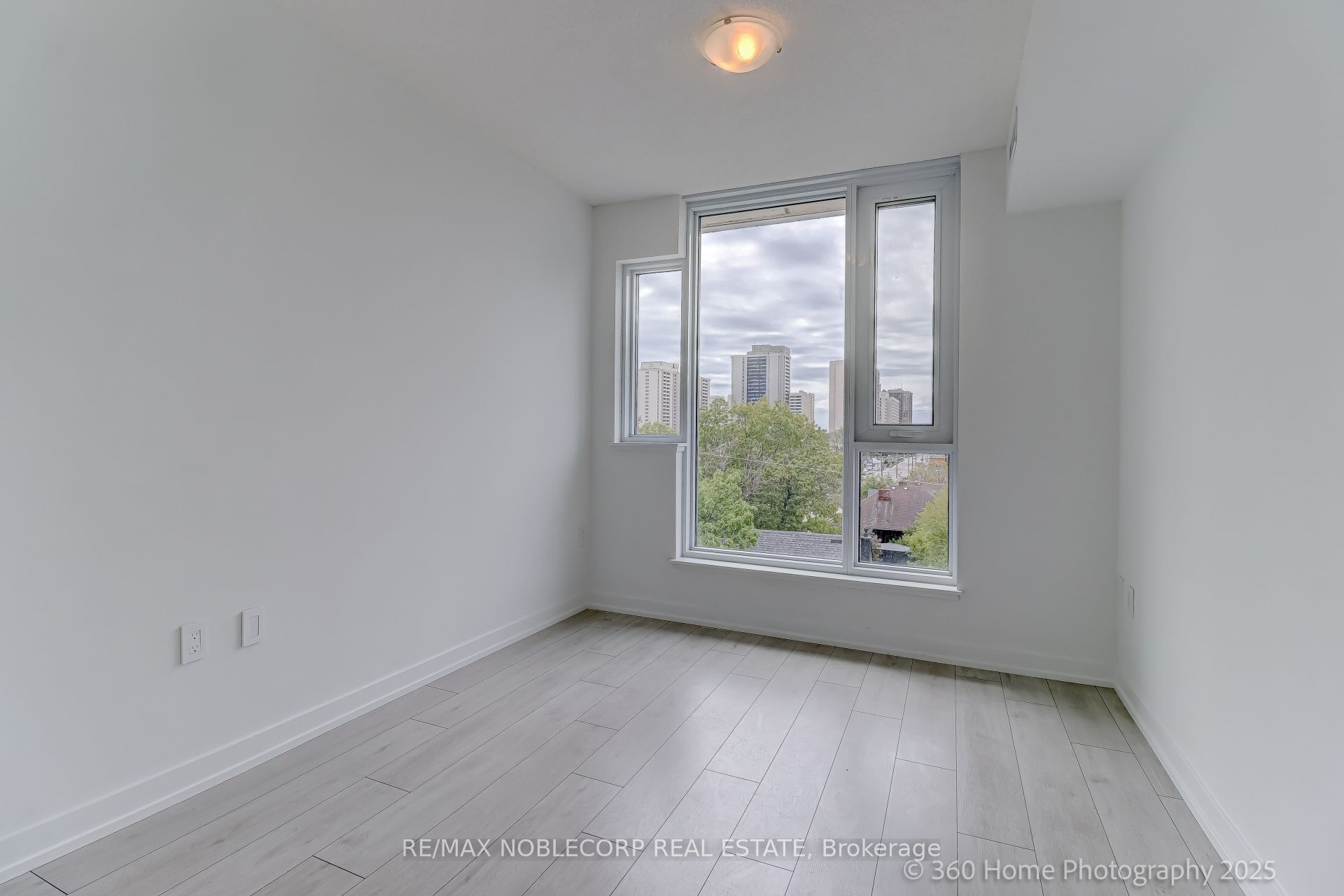 556 Marlee Avenue 508 Property Photo 9