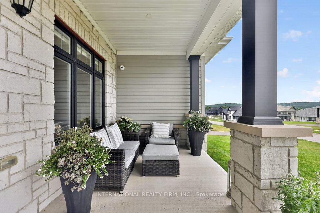82 William Crisp Drive Property Photo 8