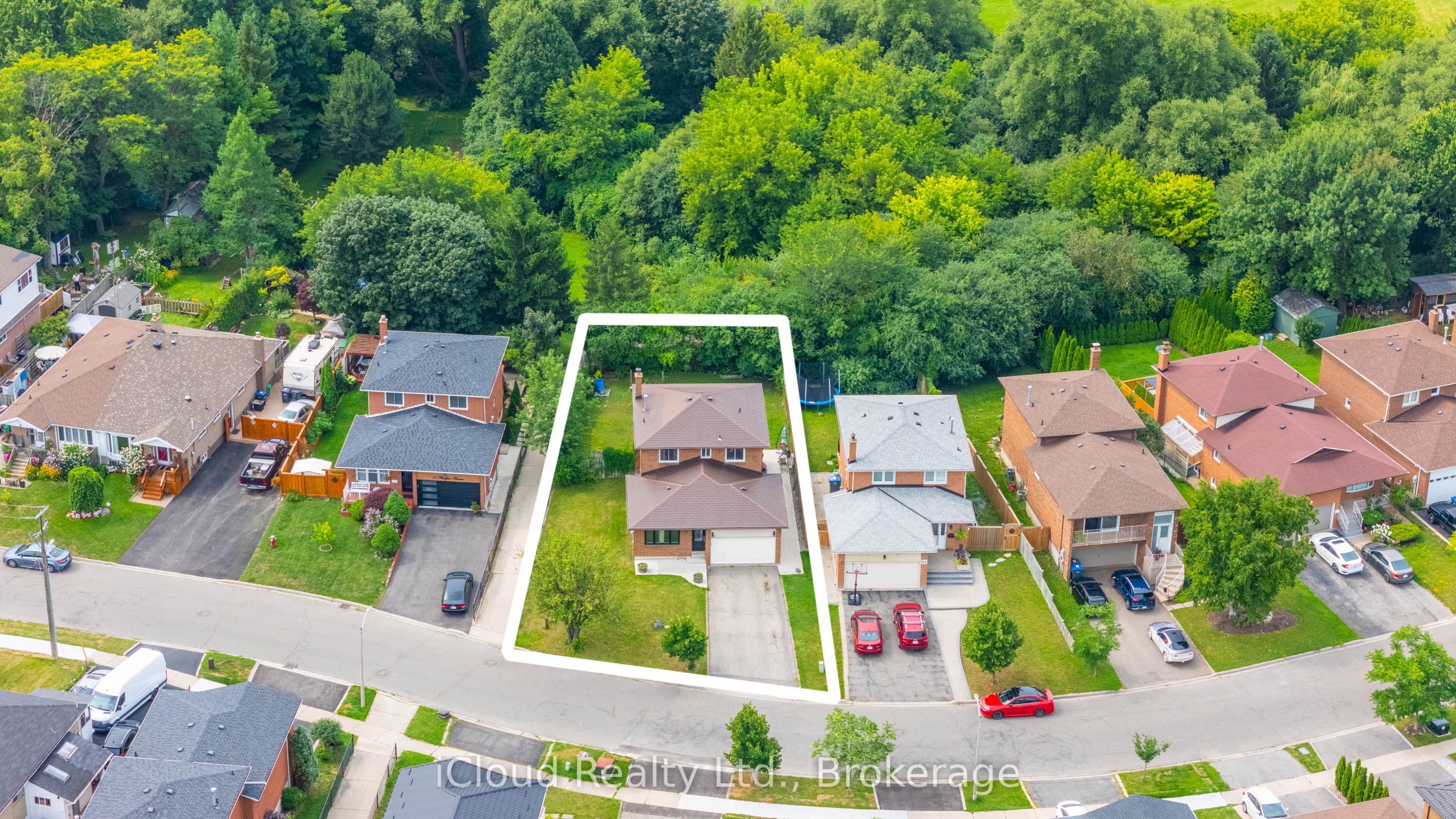 83 Fairglen Avenue Property Photo 1