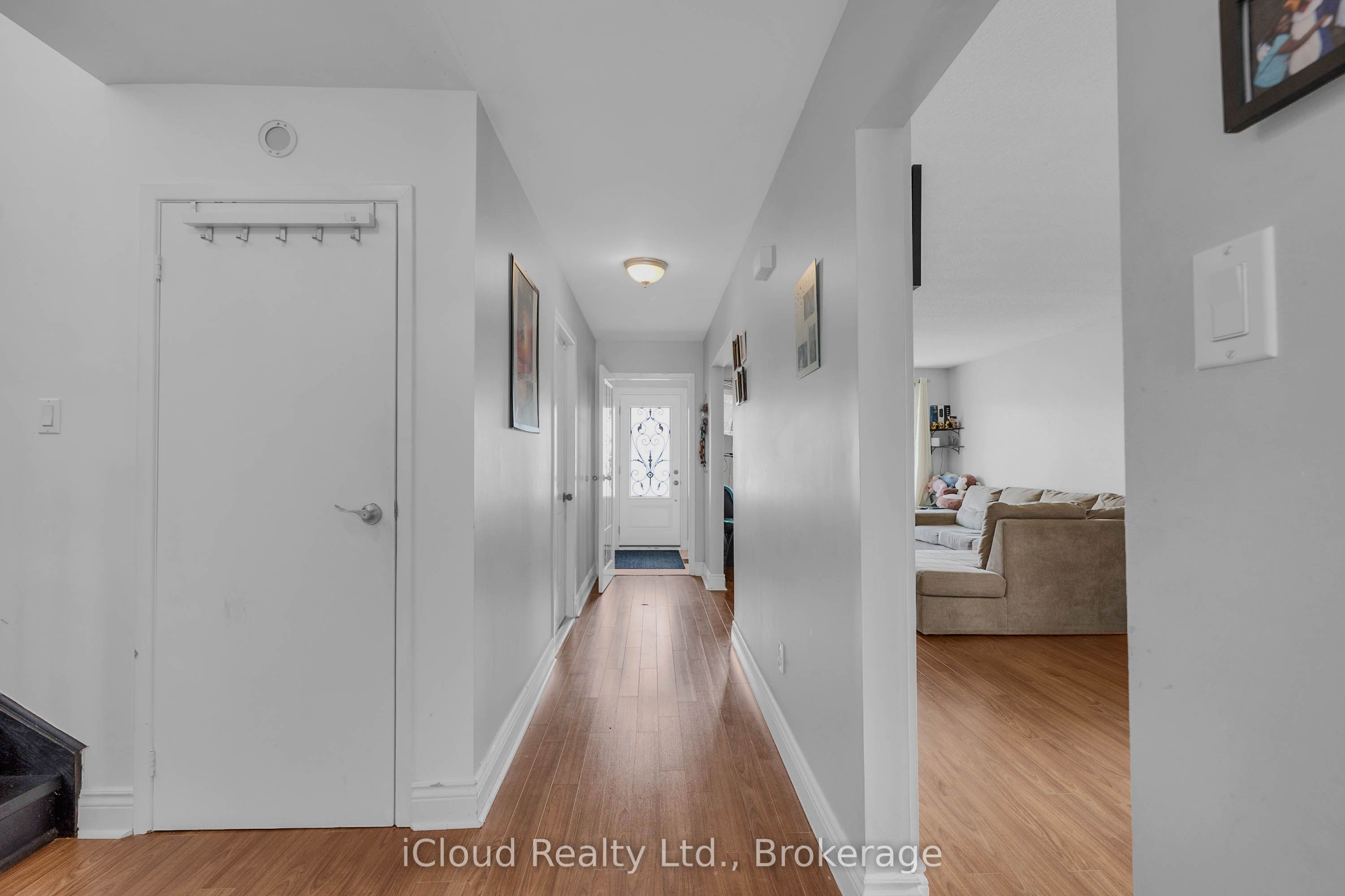 83 Fairglen Avenue Property Photo 9