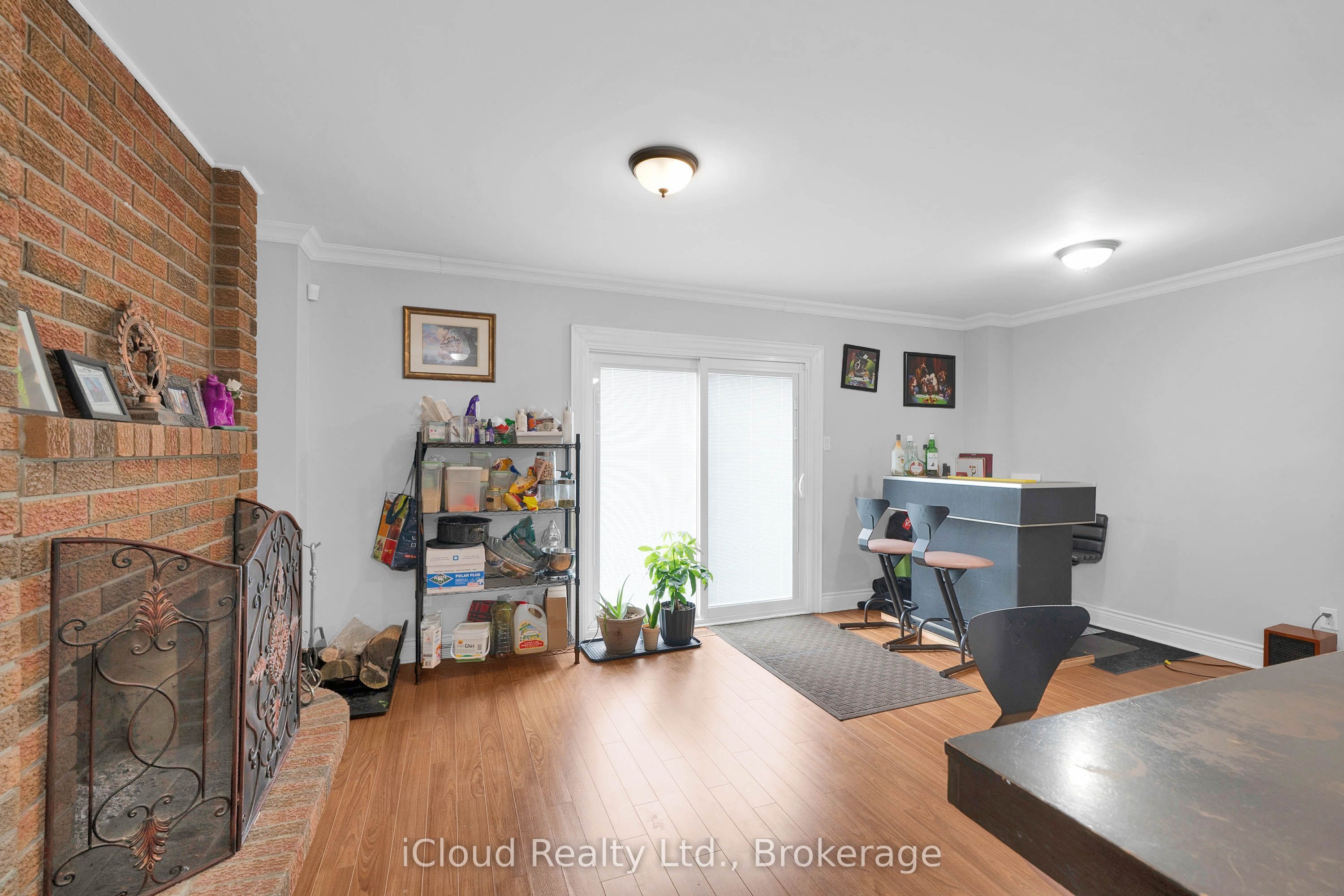 83 Fairglen Avenue Property Photo 11