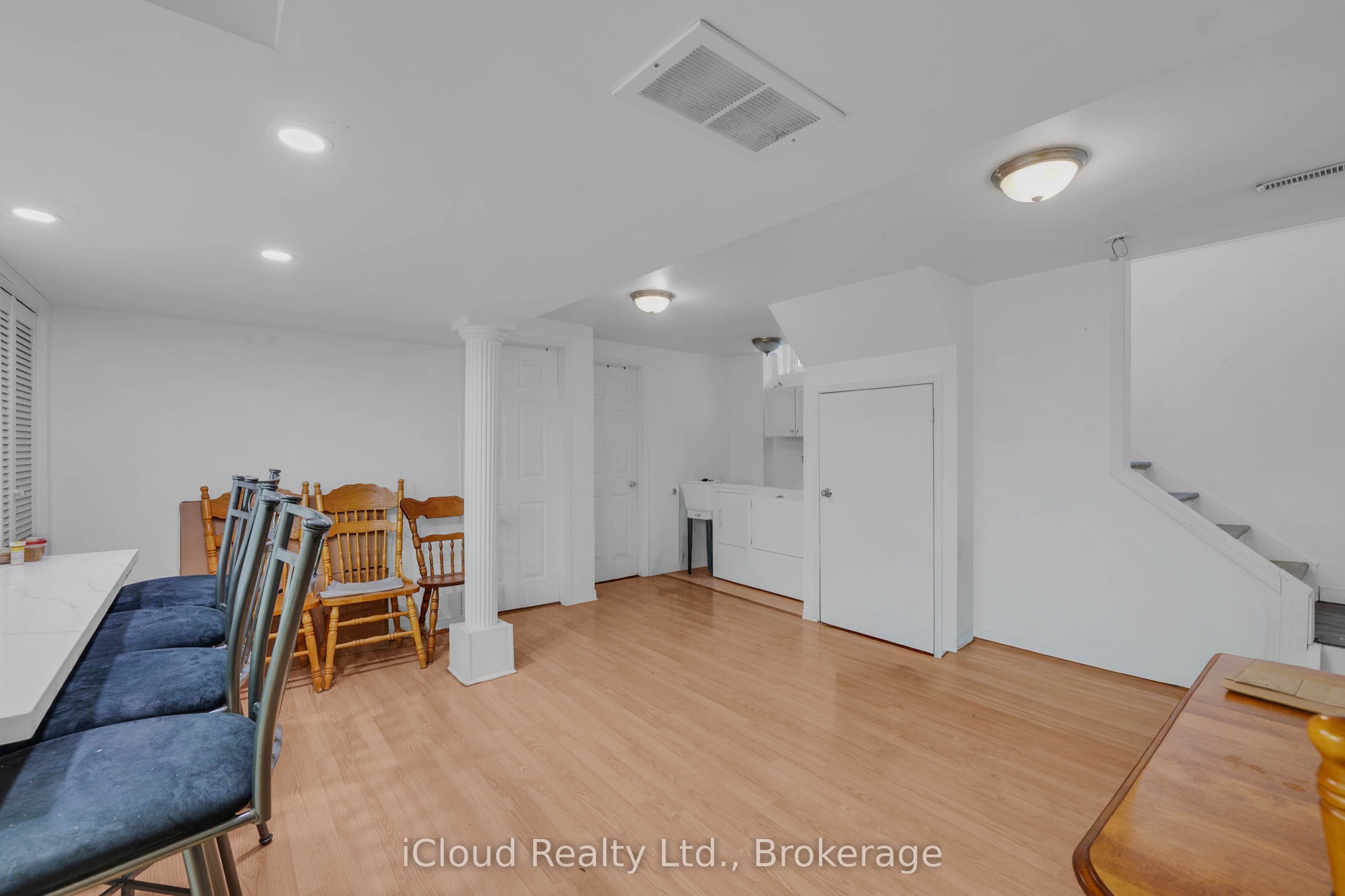 83 Fairglen Avenue Property Photo 31