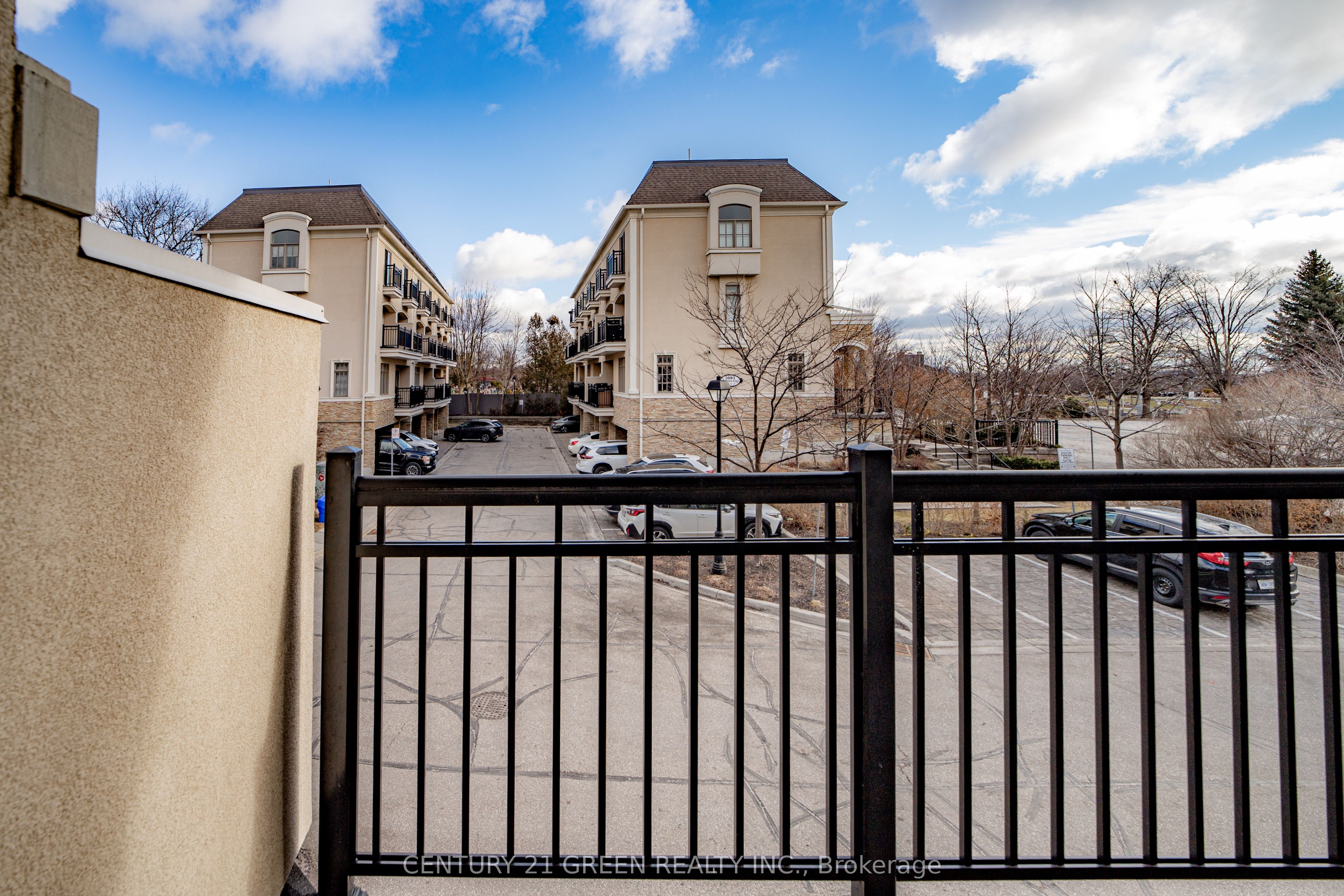 3071 Cawthra Road 5 Property Photo 11