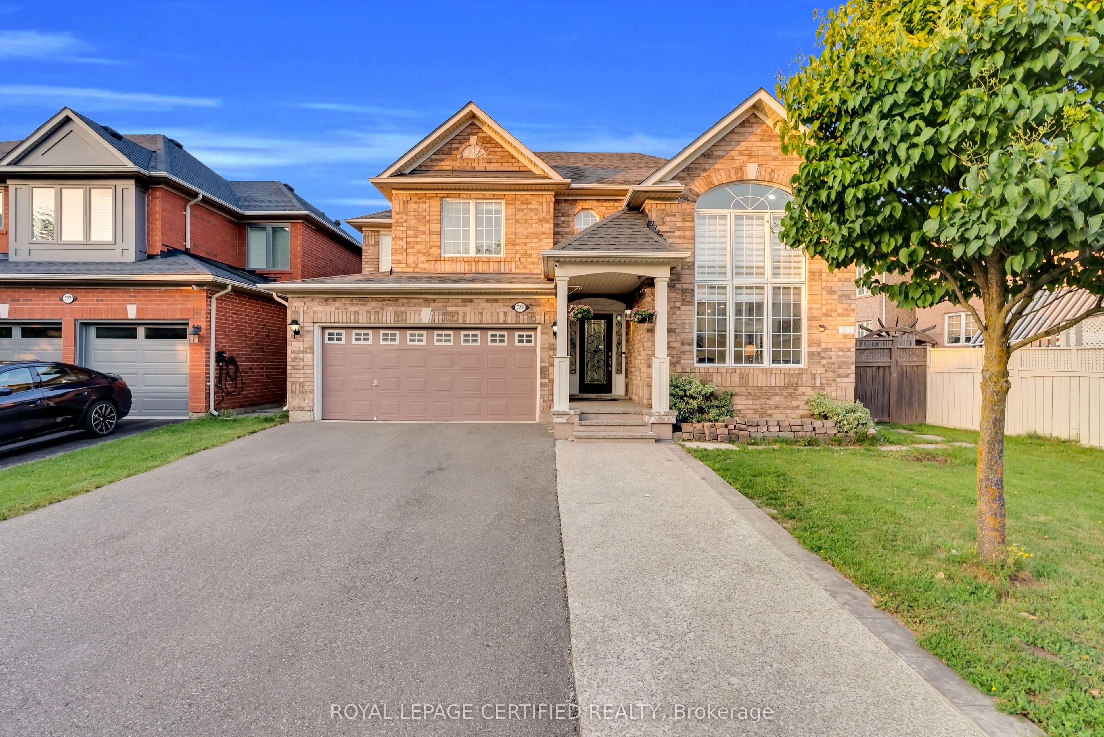 729 Turrell Crescent Property Photo 1