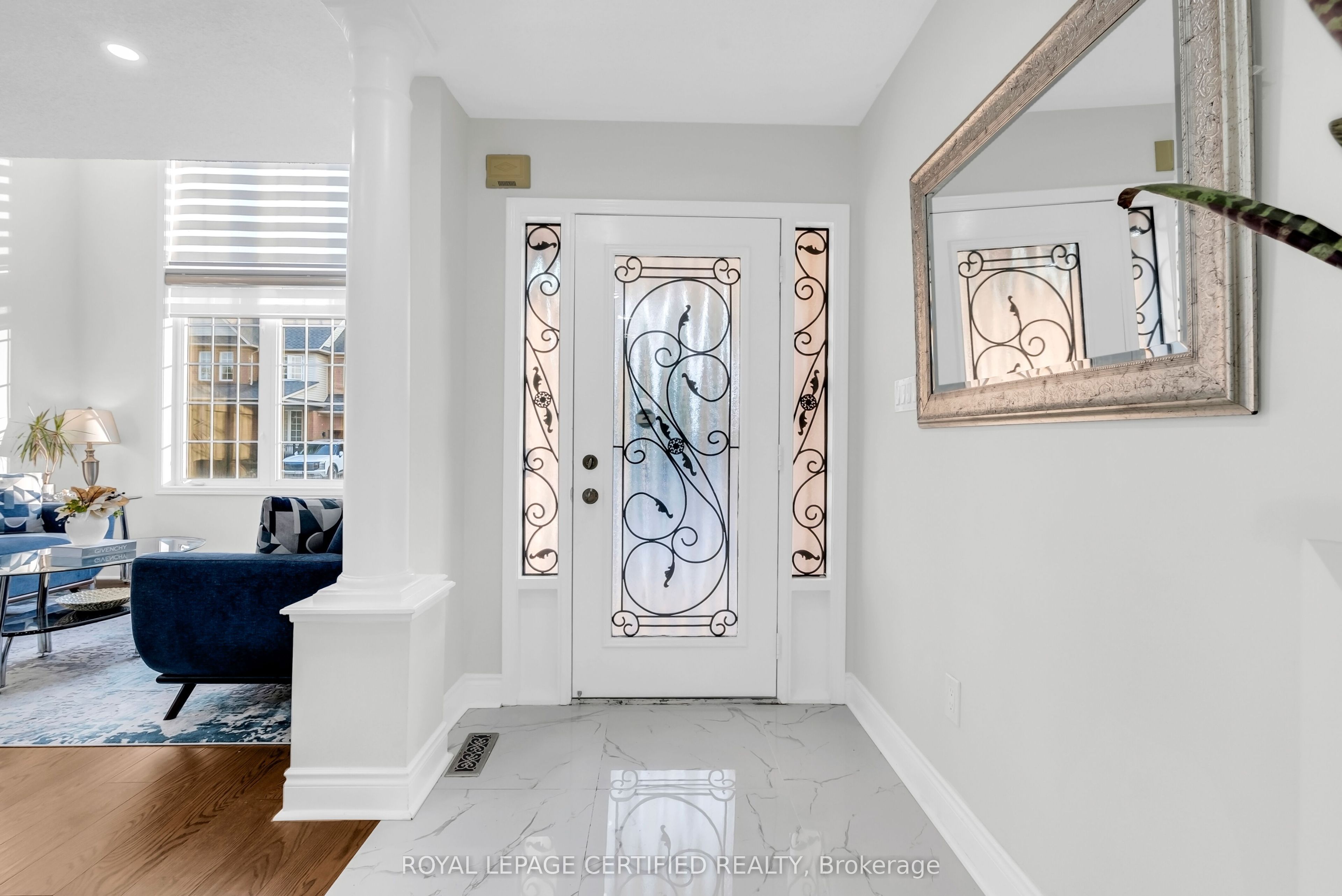 729 Turrell Crescent Property Photo 3
