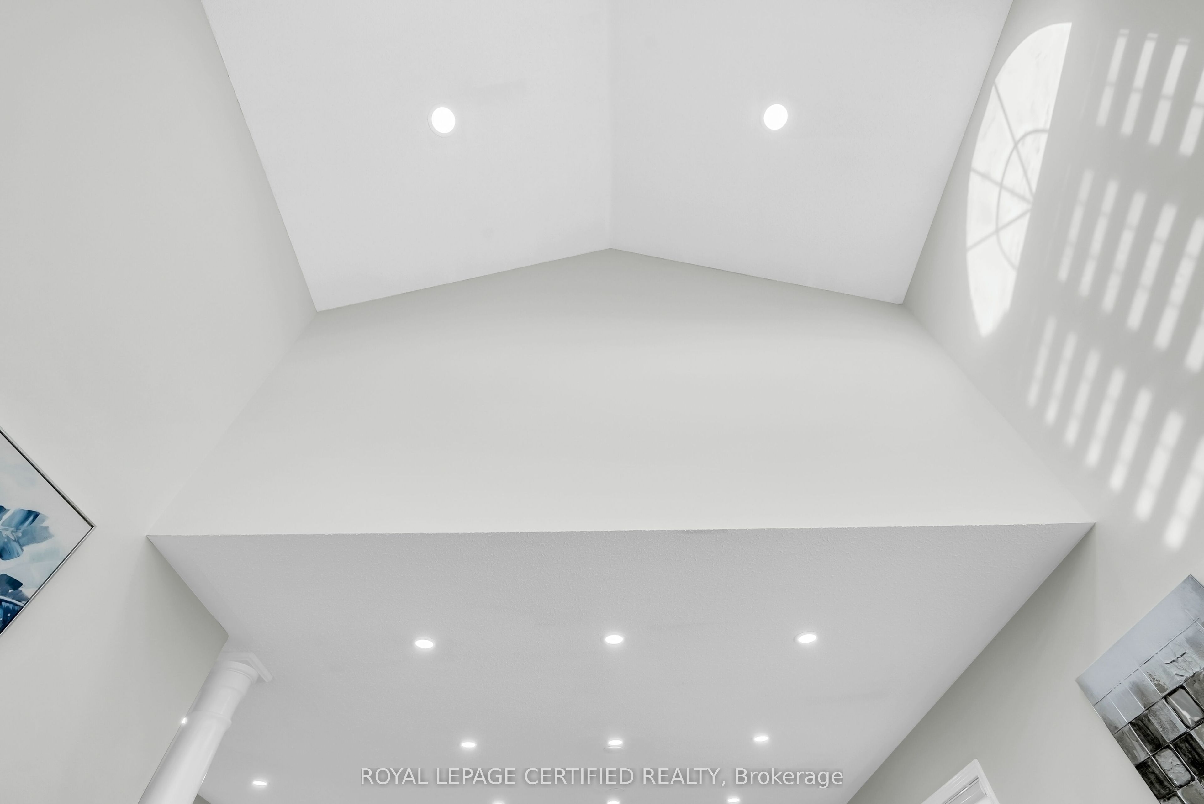 729 Turrell Crescent Property Photo 8