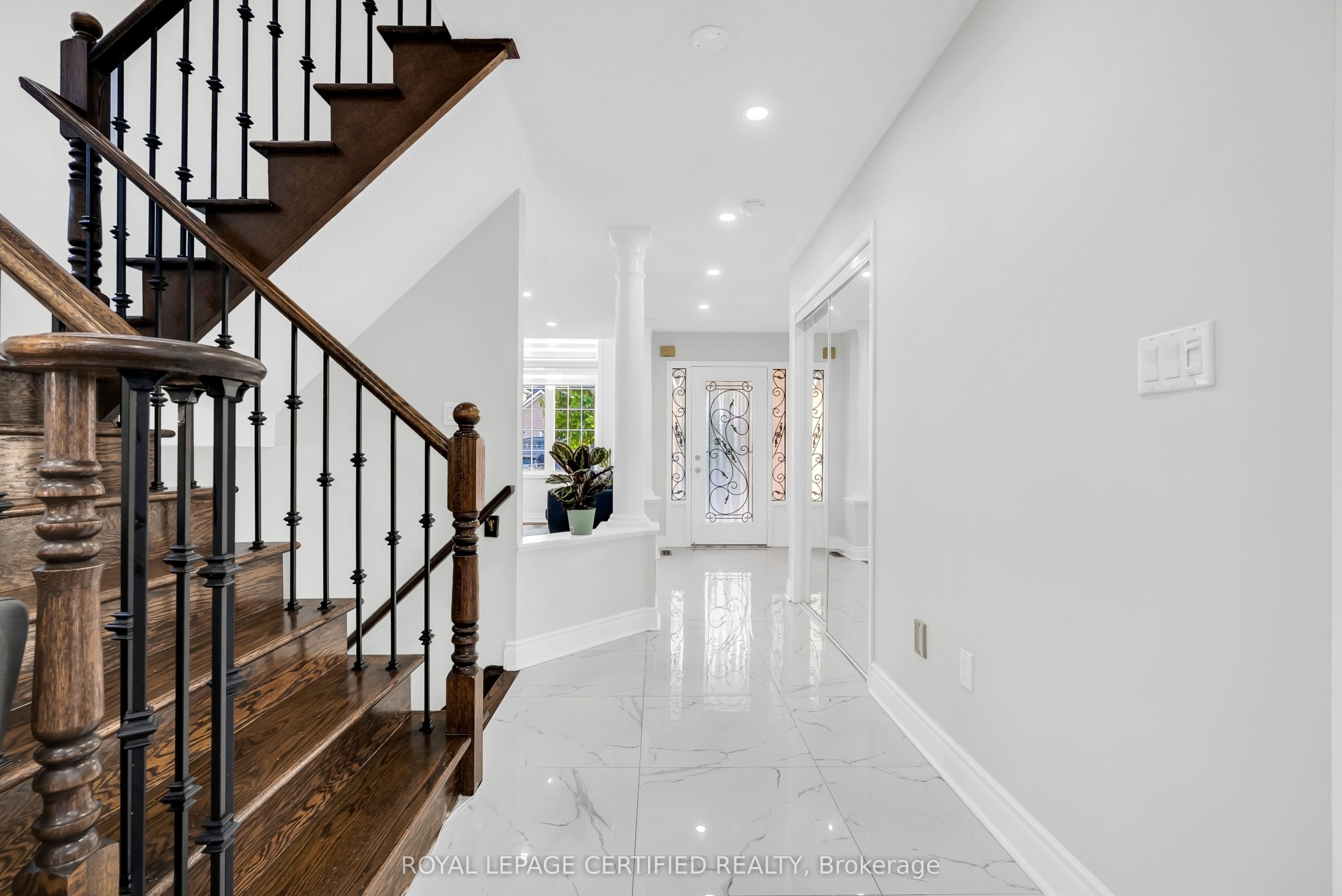 729 Turrell Crescent Property Photo 9