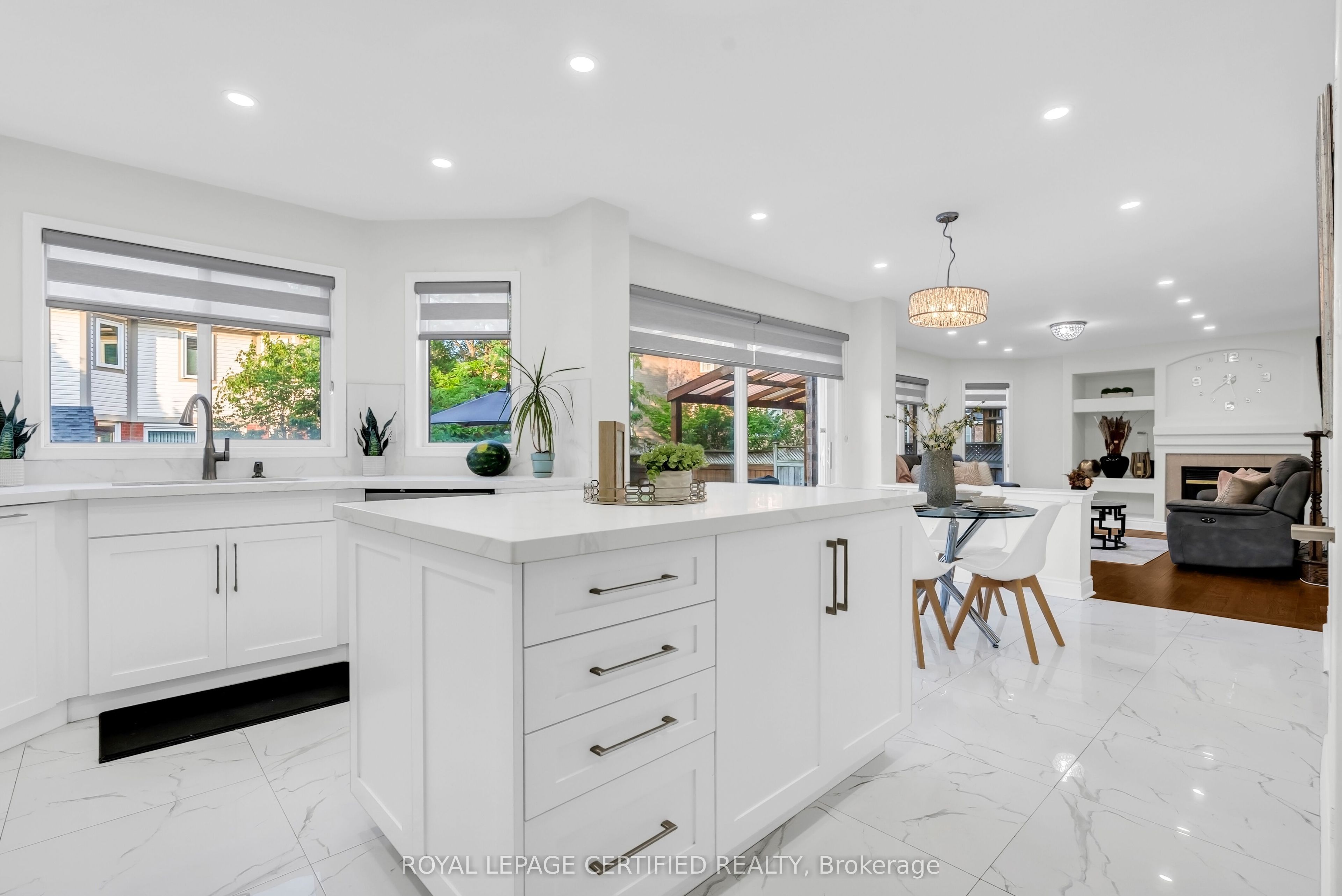 729 Turrell Crescent Property Photo 17