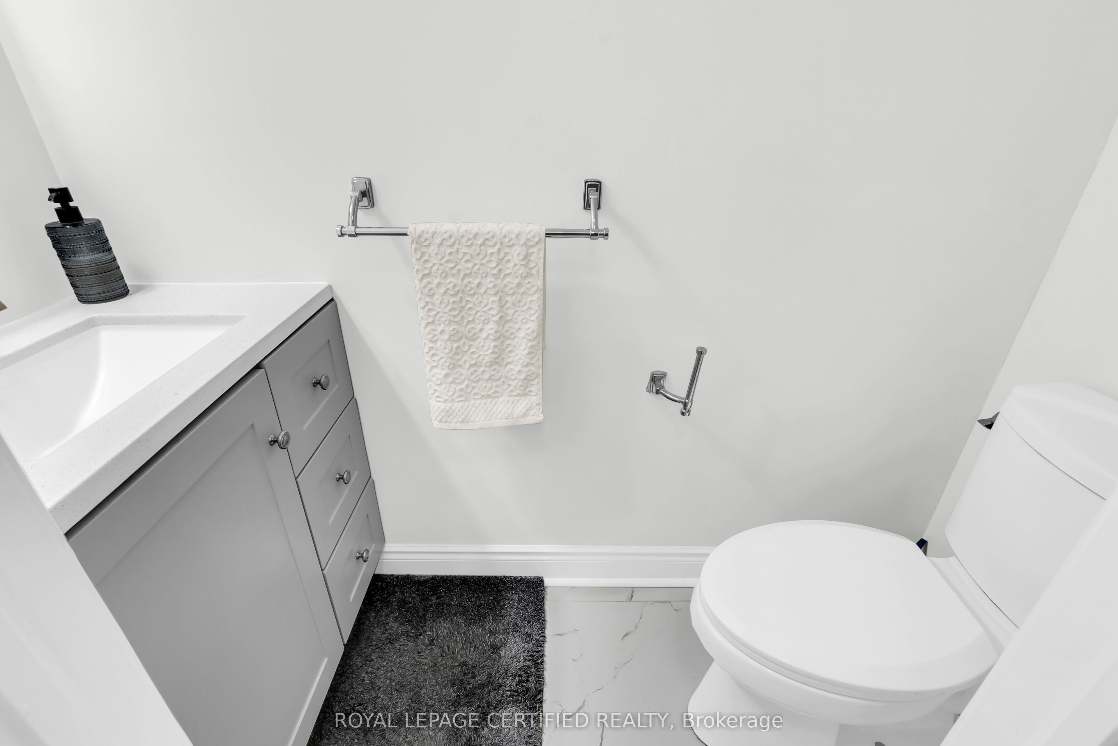 729 Turrell Crescent Property Photo 18
