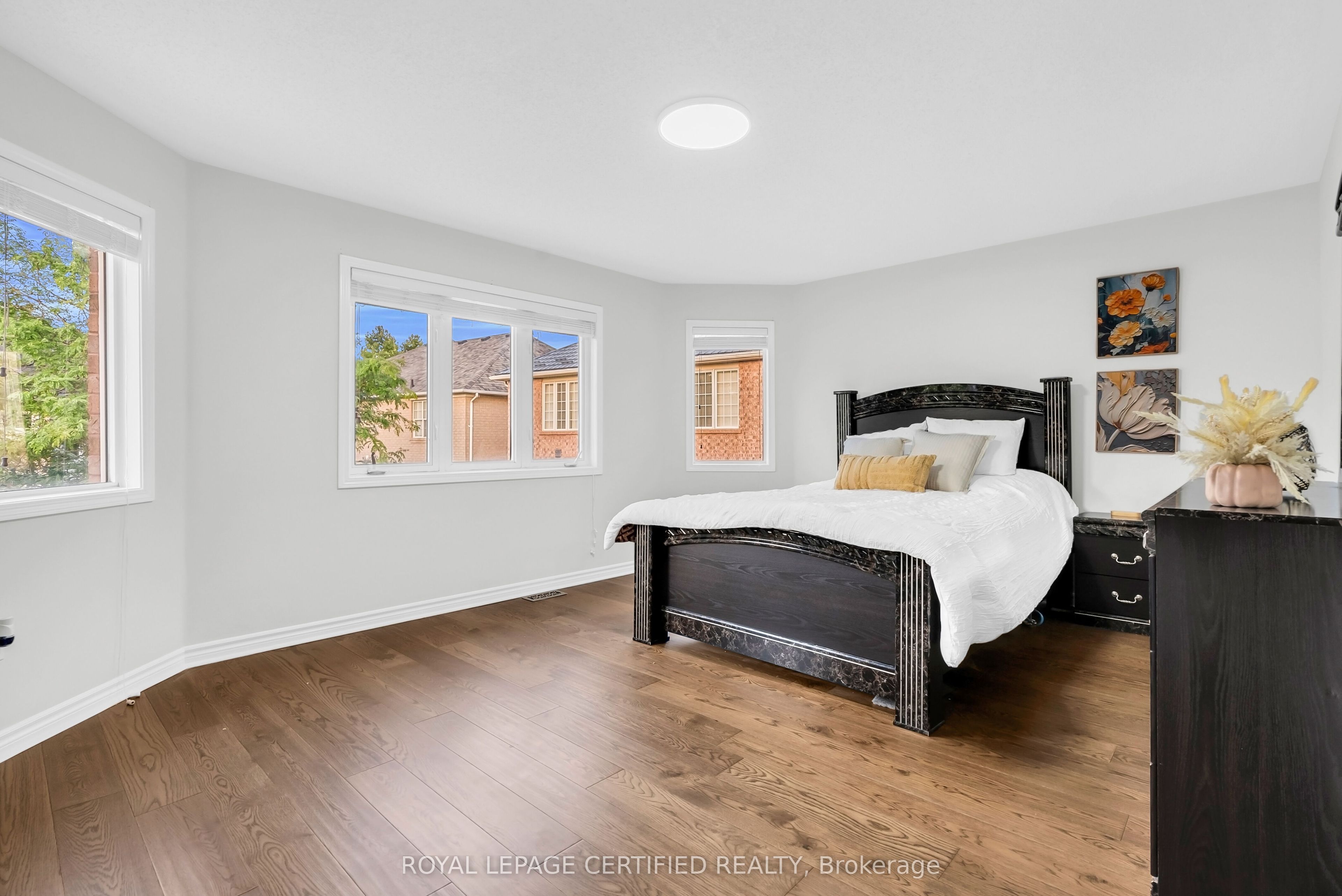 729 Turrell Crescent Property Photo 21