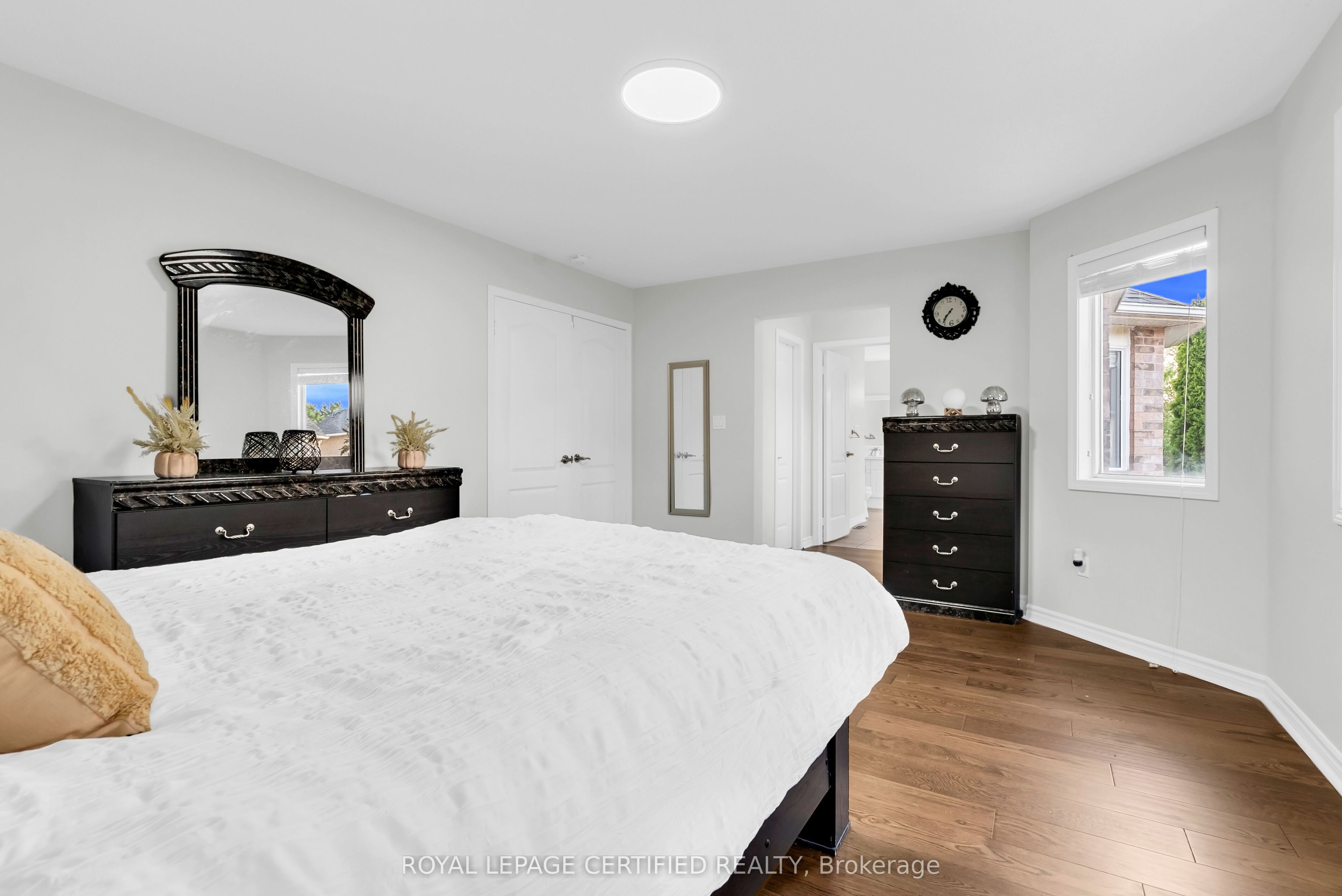 729 Turrell Crescent Property Photo 23