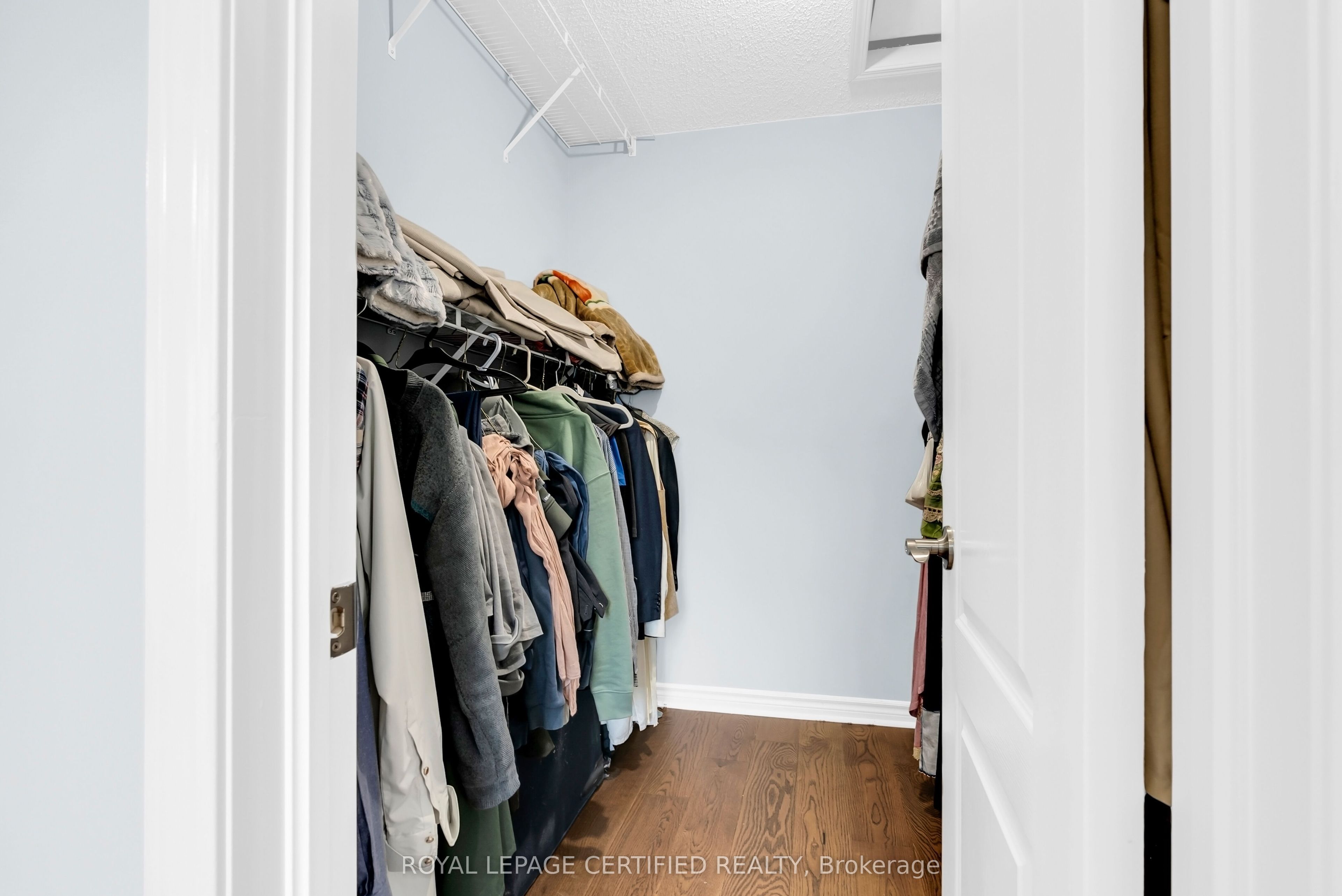 729 Turrell Crescent Property Photo 27